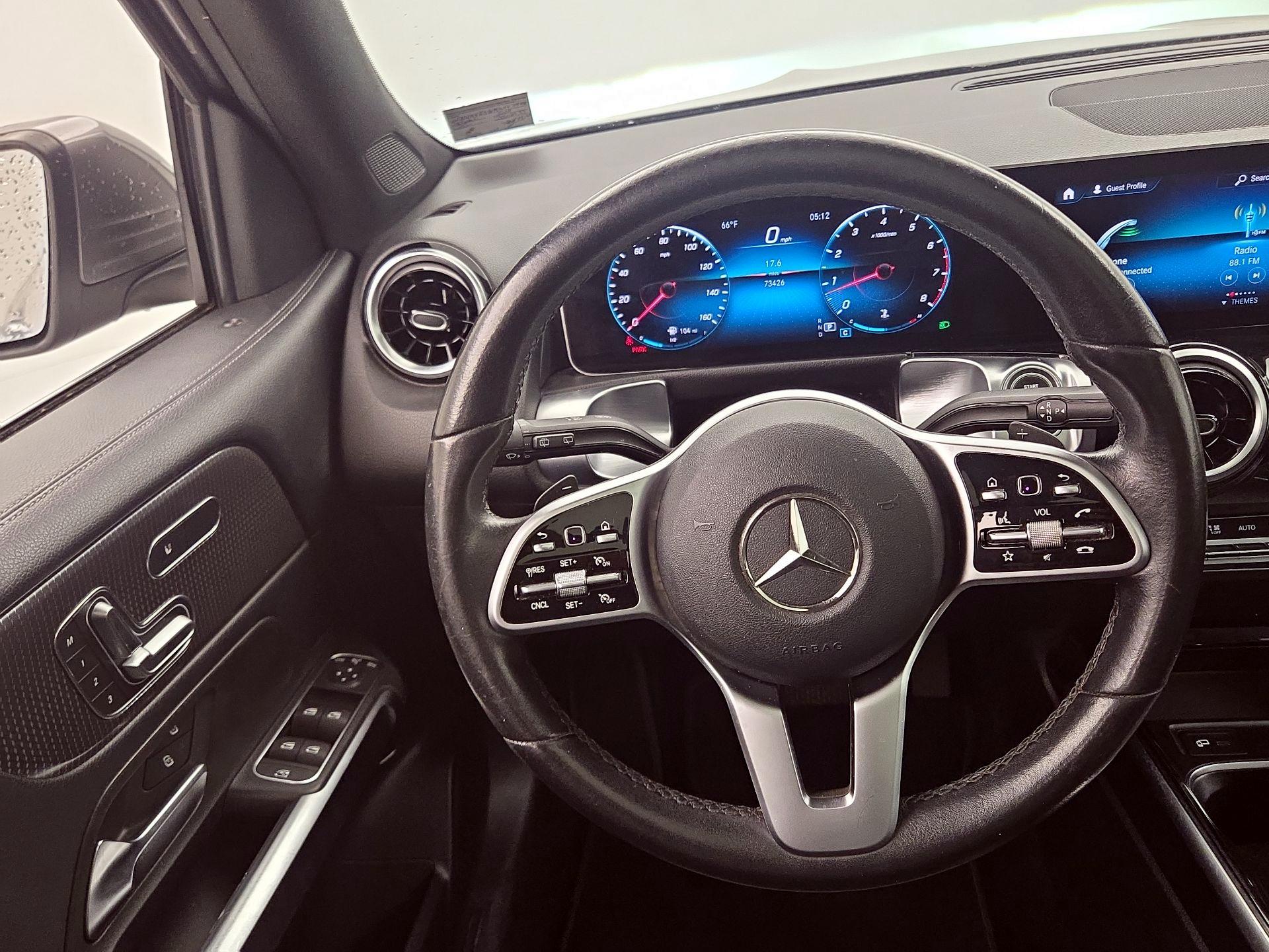 Thumbnail: 2021 Mercedes-Benz GLB - 10