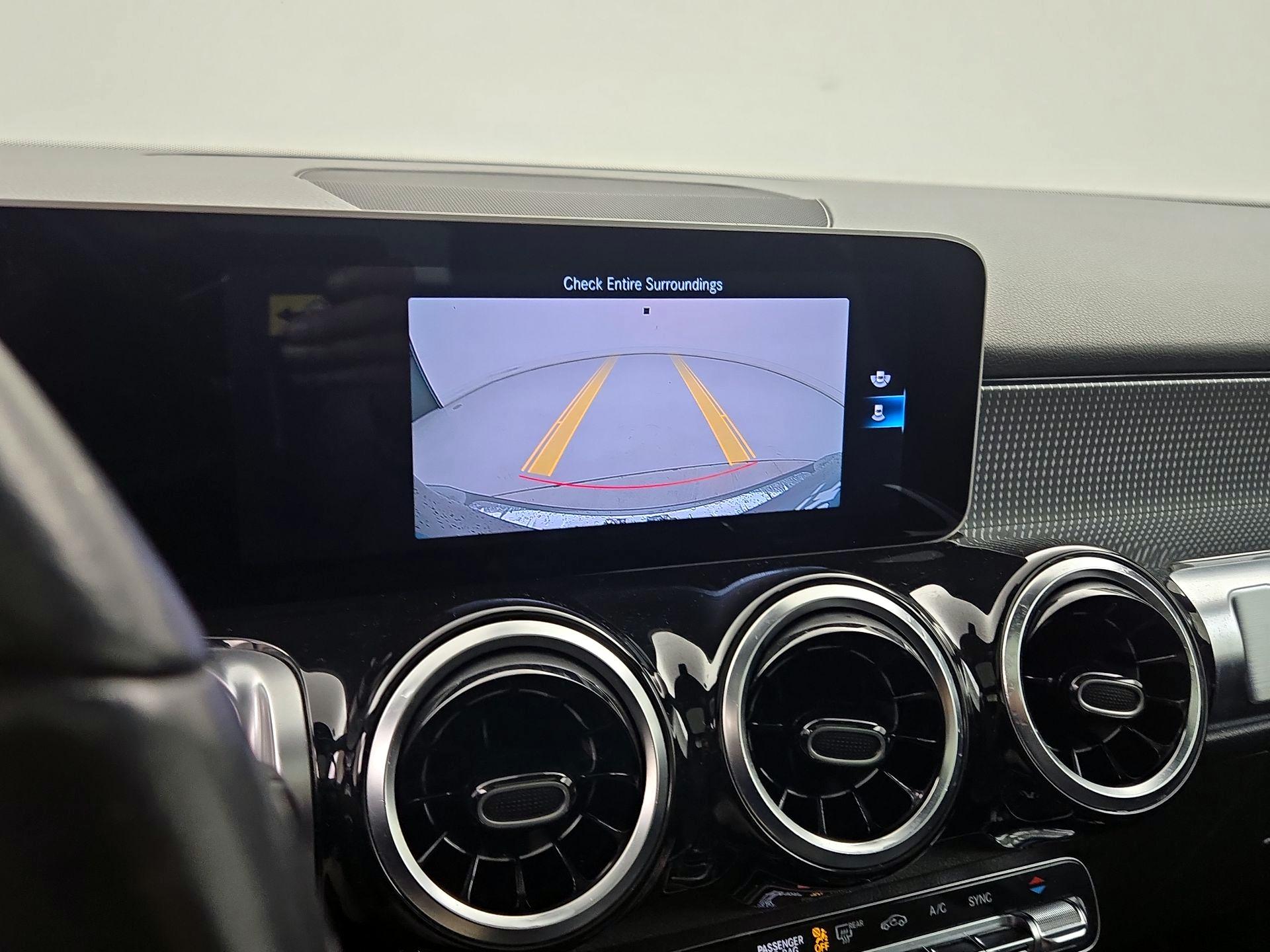 Thumbnail: 2021 Mercedes-Benz GLB - 14