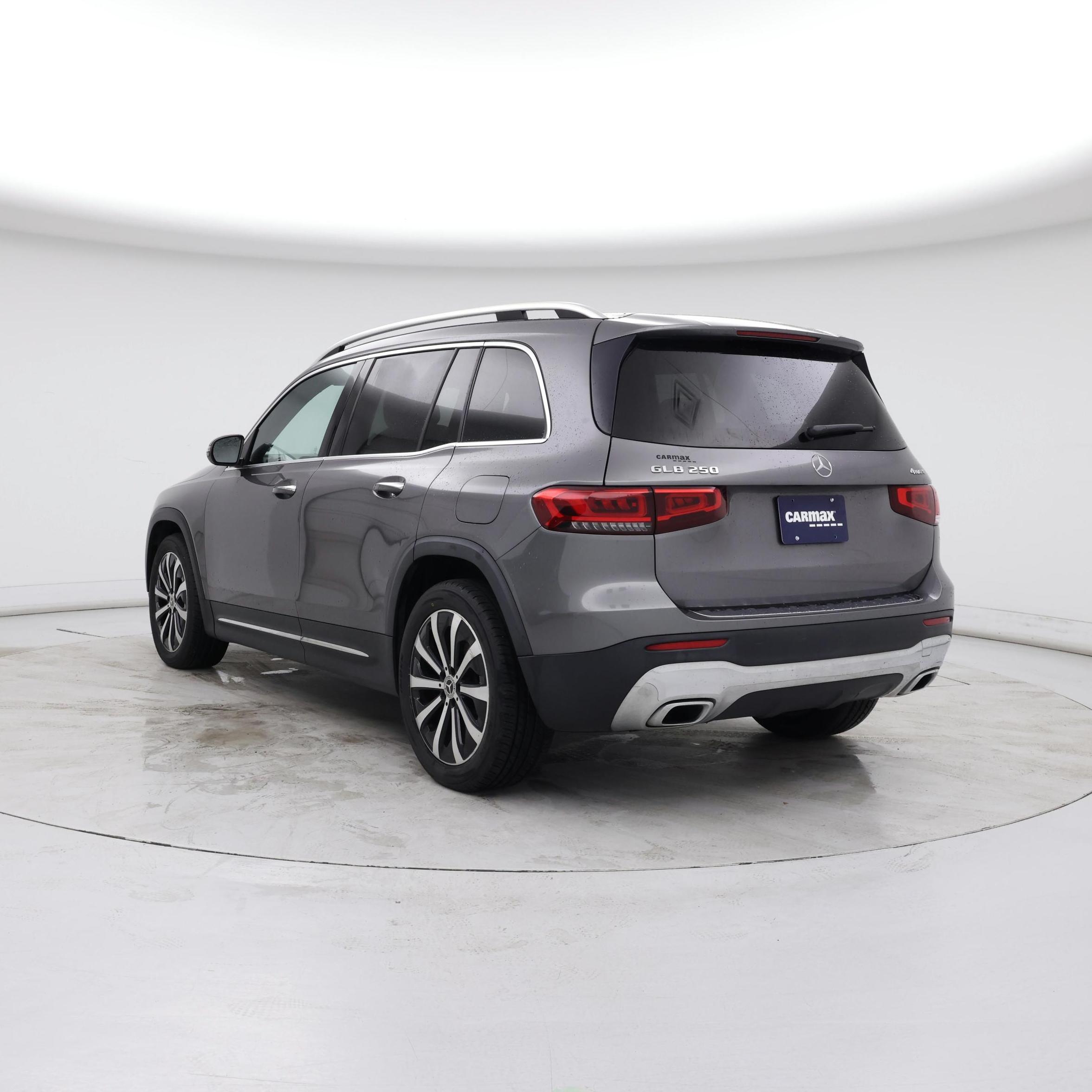 Thumbnail: 2021 Mercedes-Benz GLB - 2