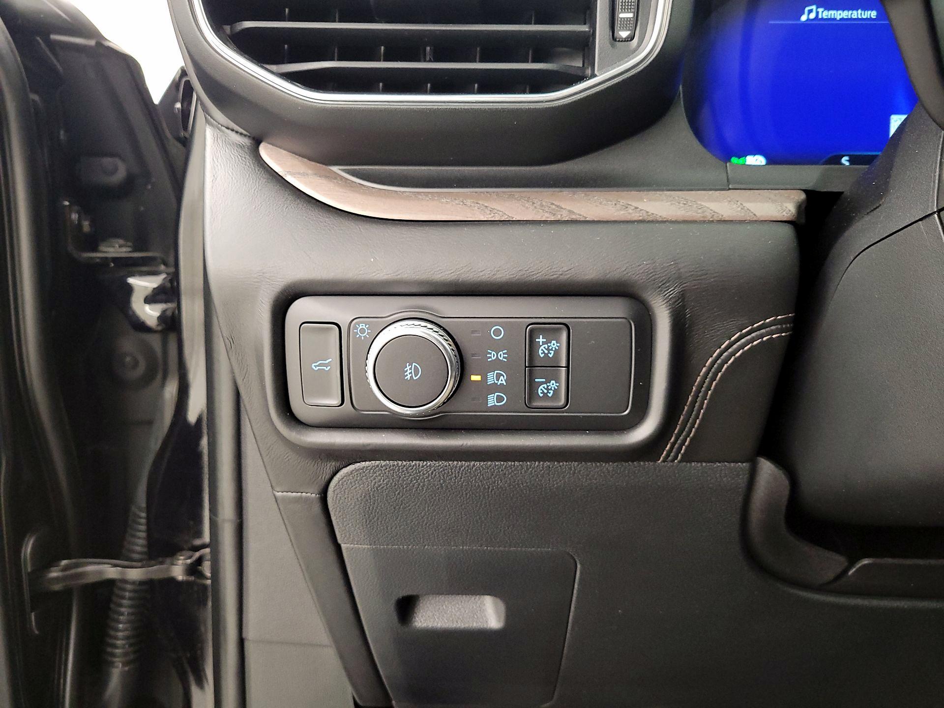 Thumbnail: 2020 Ford Explorer - 13