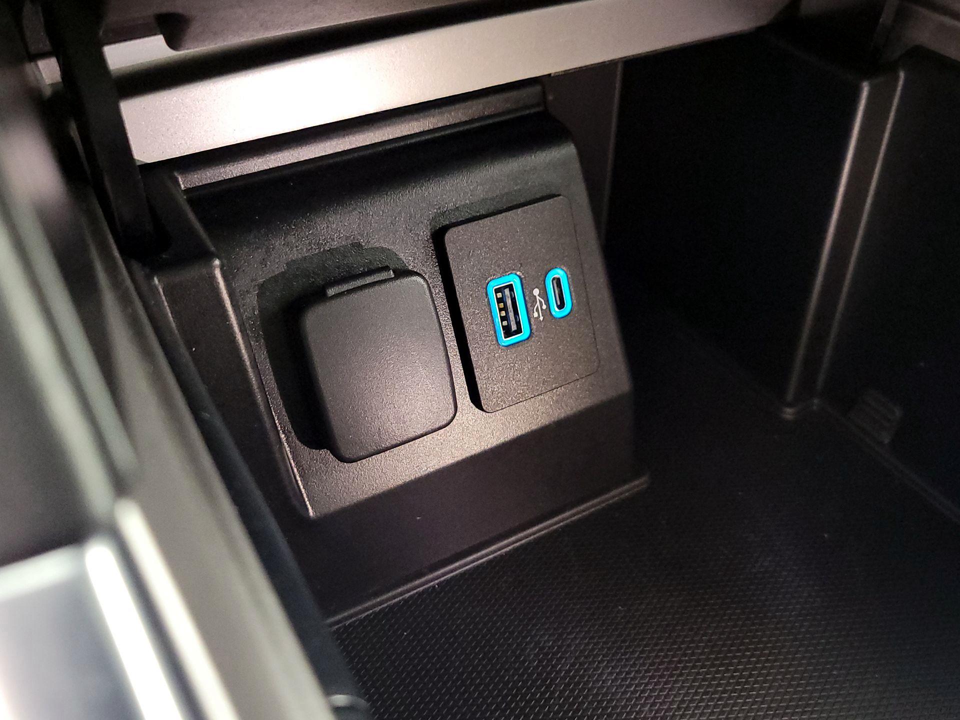 Thumbnail: 2020 Ford Explorer - 19