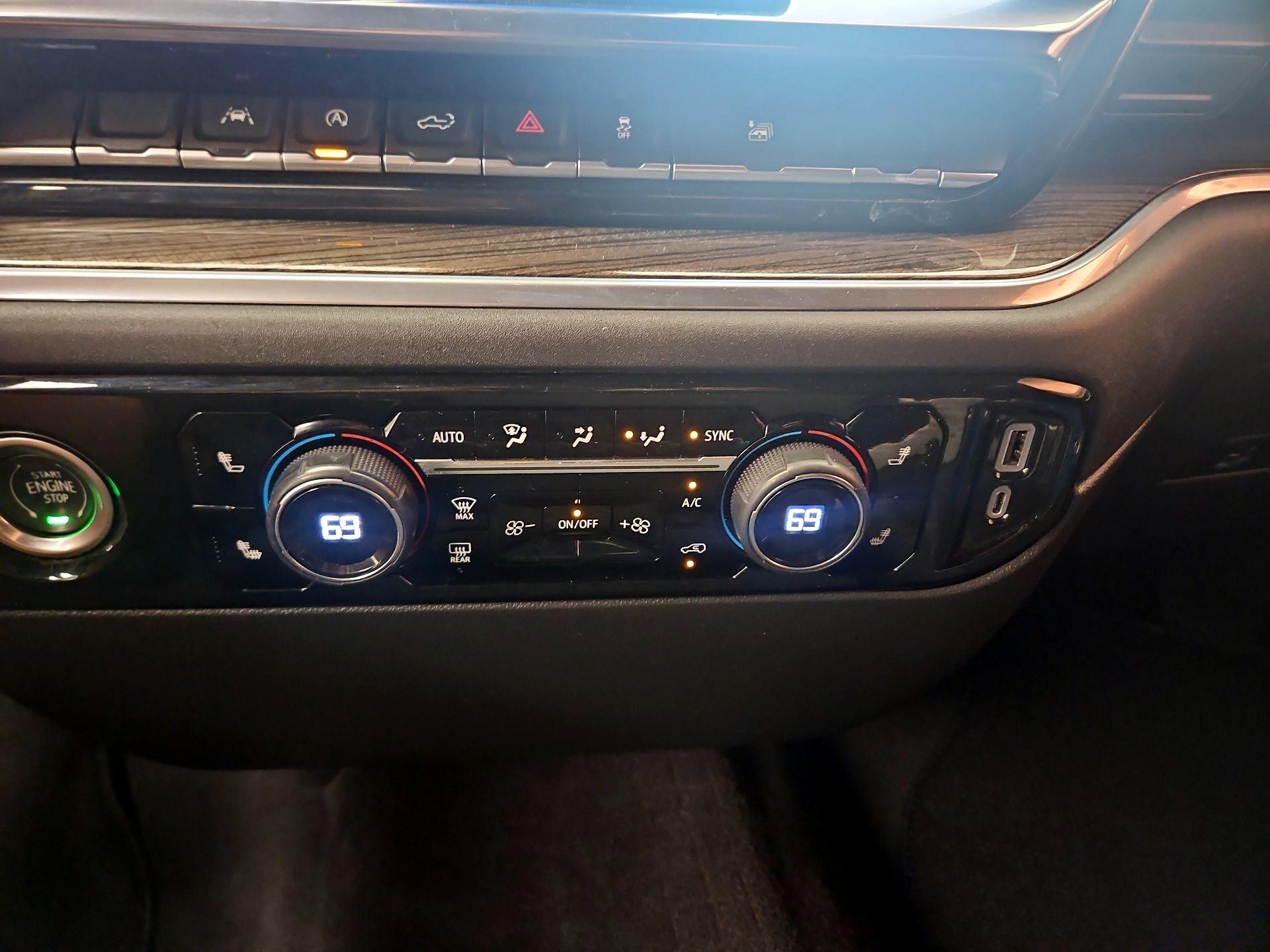 Thumbnail: 2022 Chevrolet Silverado 1500 - 16