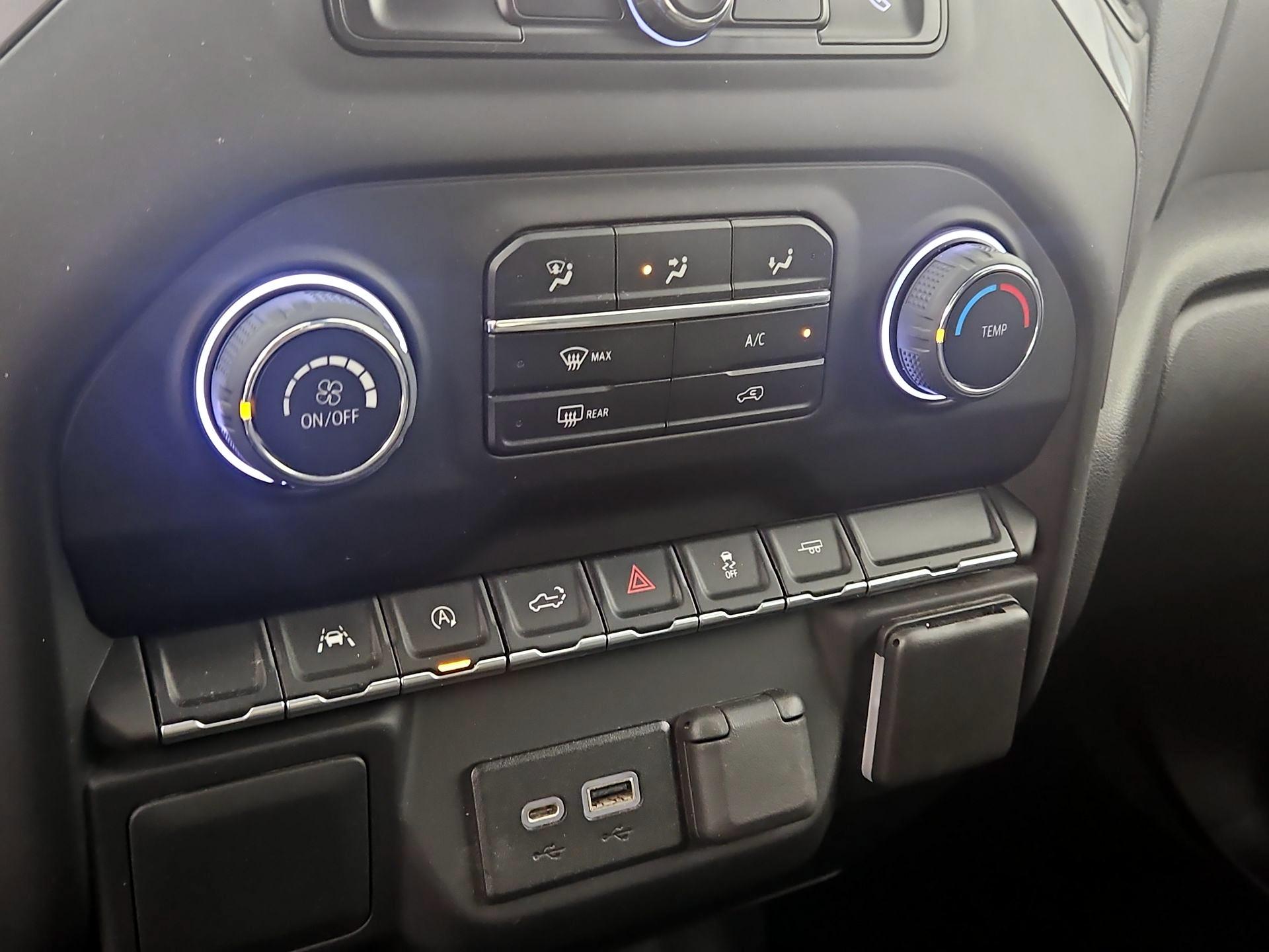 Thumbnail: 2022 Chevrolet Silverado 1500 - 16