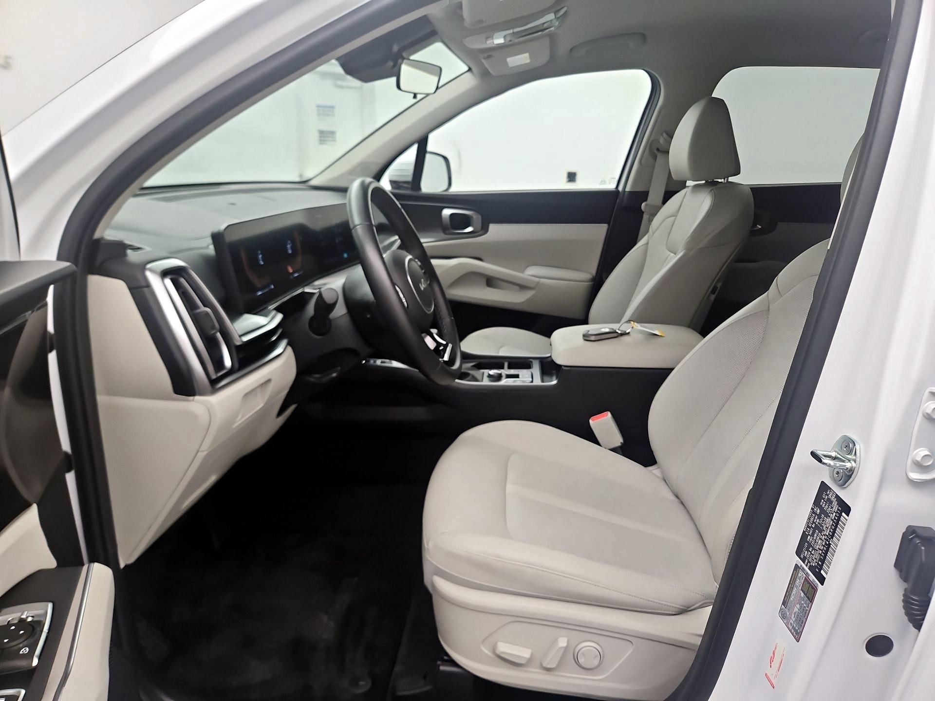 Thumbnail: 2024 Kia Sorento - 11