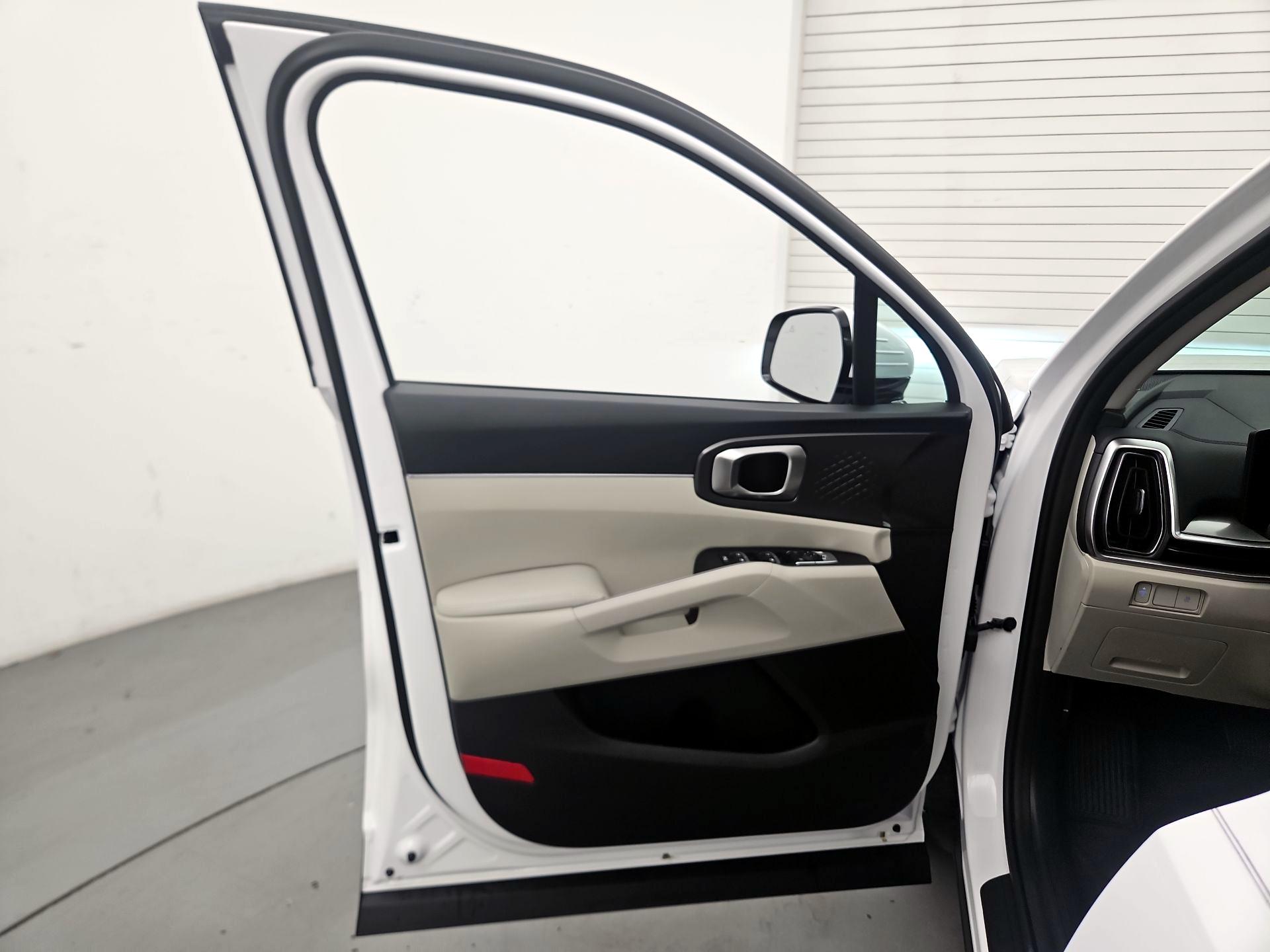 Thumbnail: 2024 Kia Sorento - 12