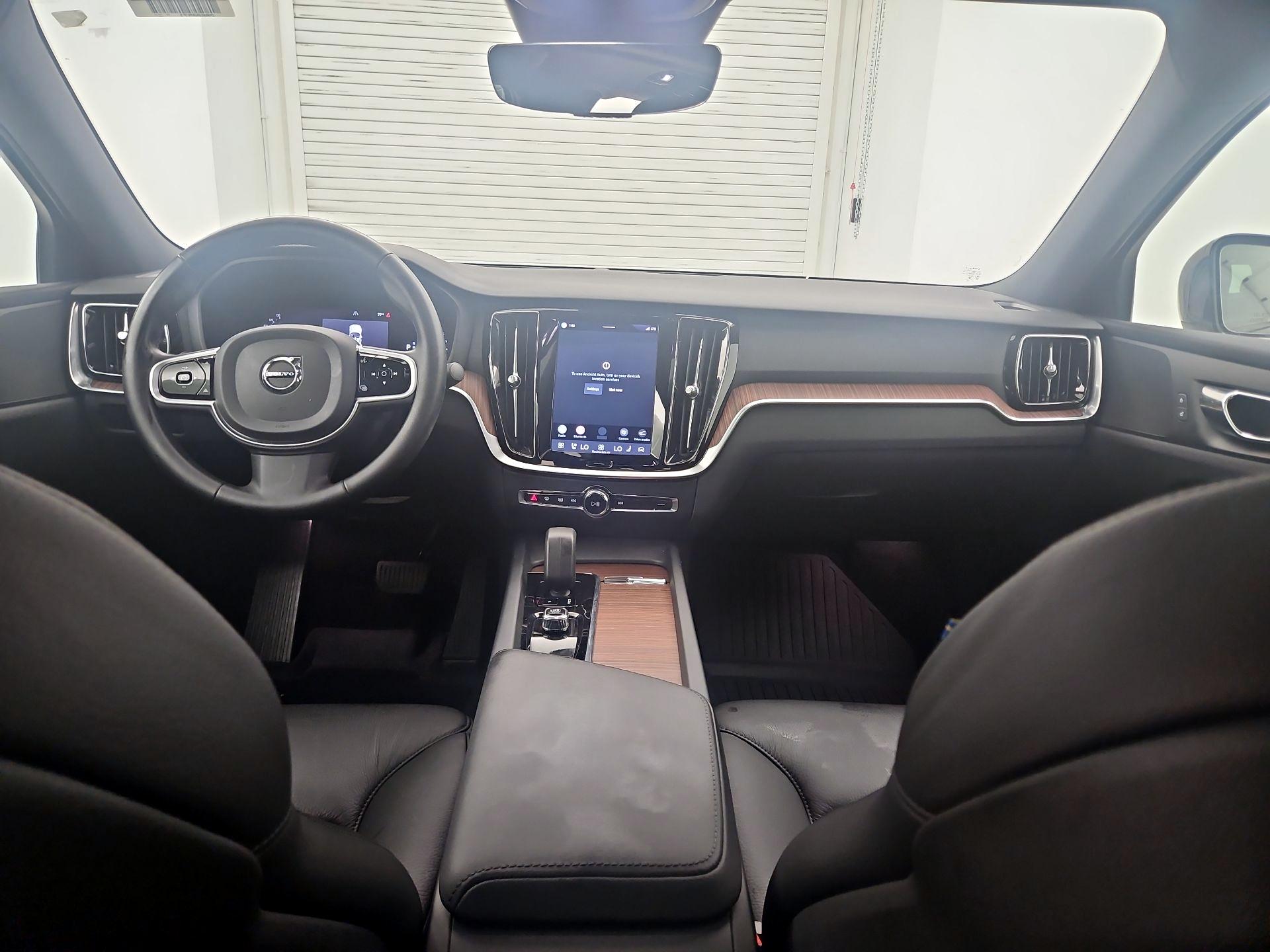 Thumbnail: 2023 Volvo S60 - 9