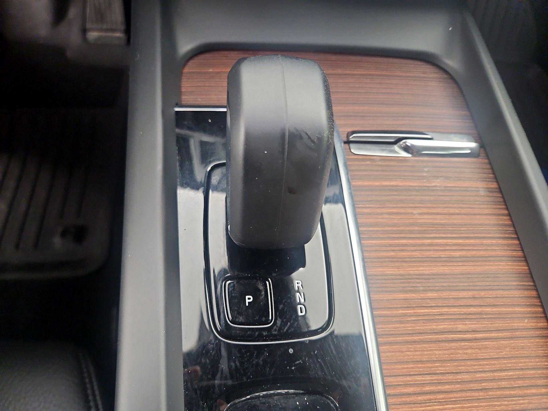 Thumbnail: 2023 Volvo S60 - 17