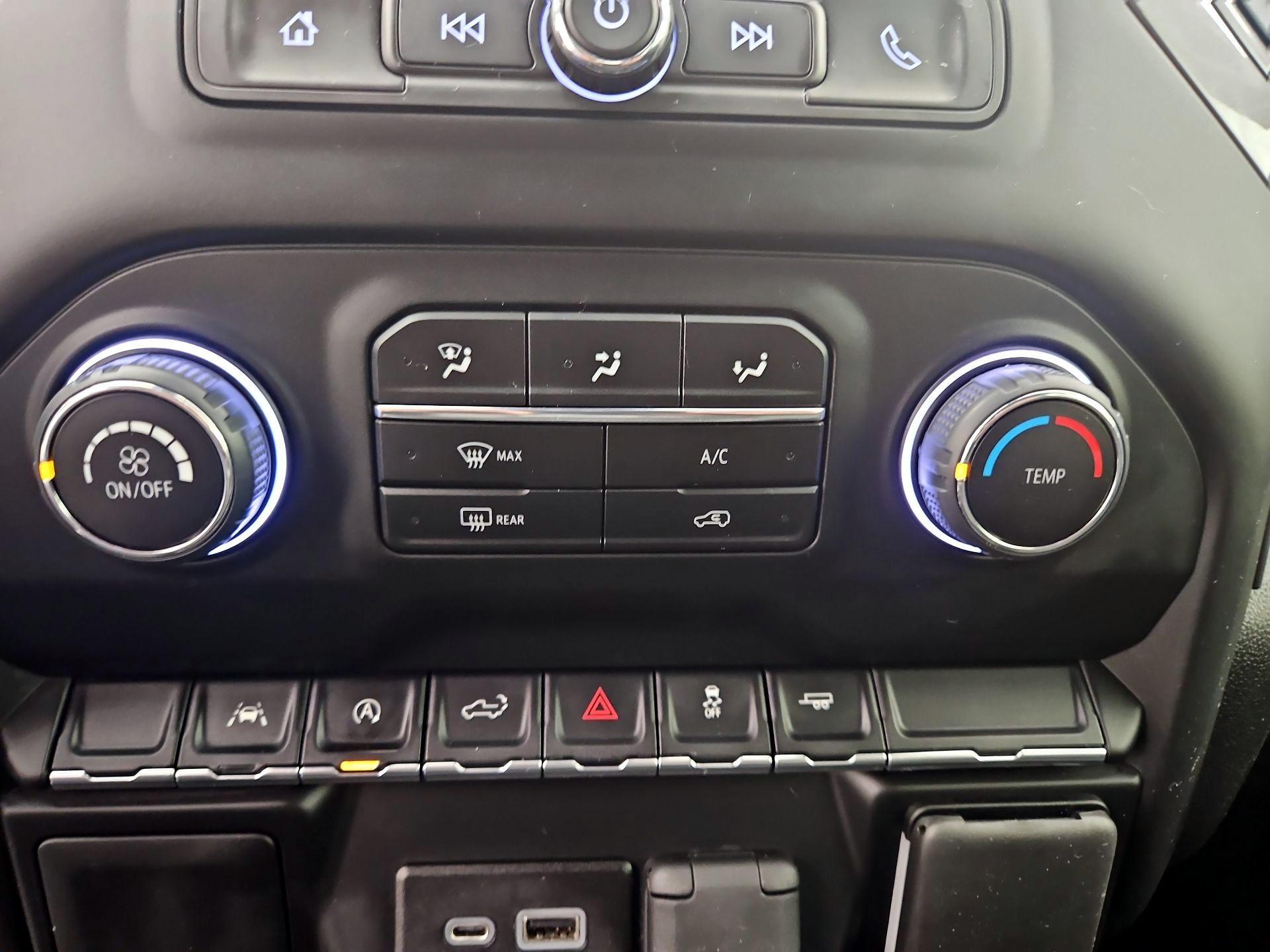 Thumbnail: 2022 Chevrolet Silverado 1500 - 16