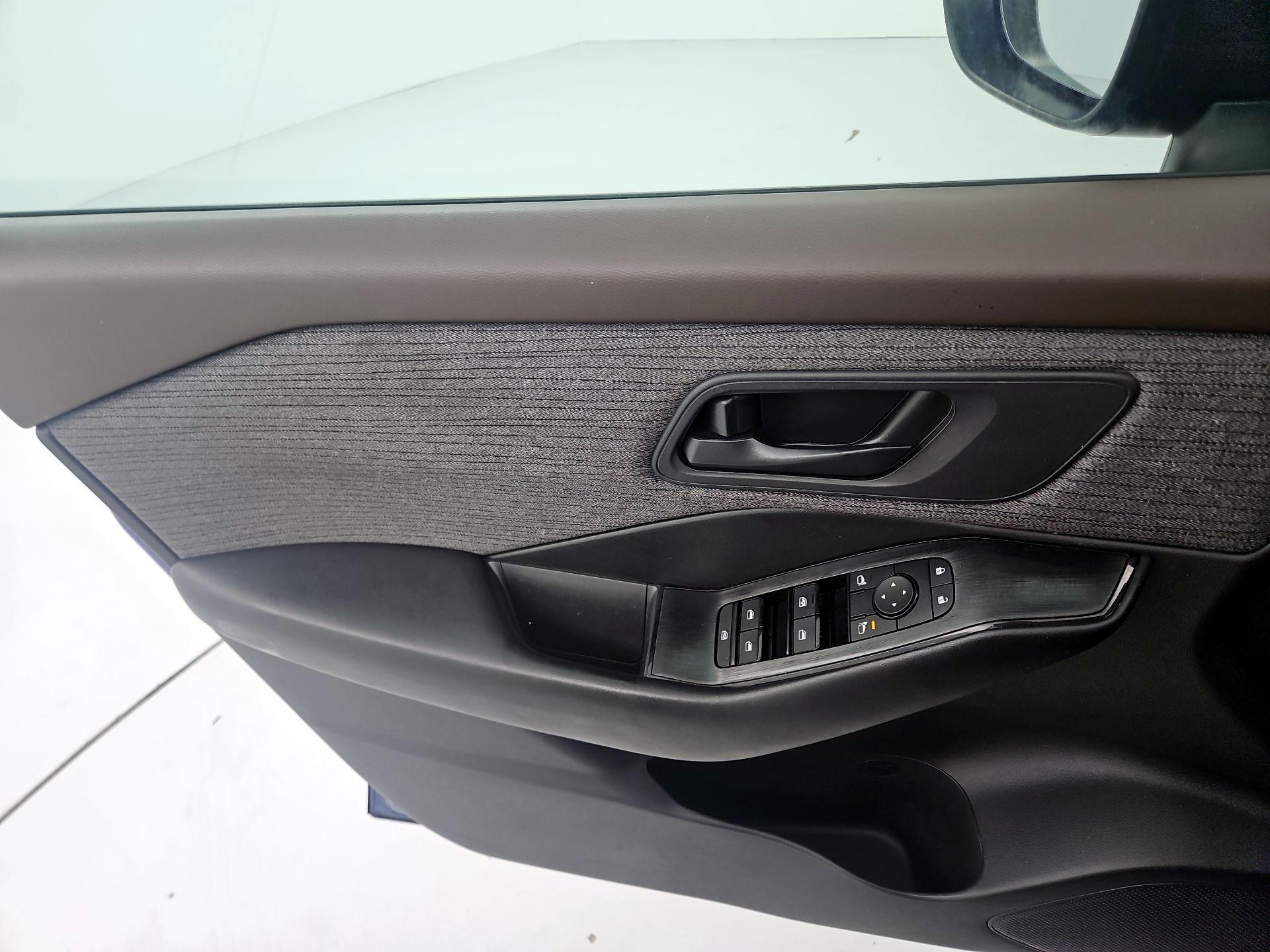 Thumbnail: 2023 Nissan Rogue - 12