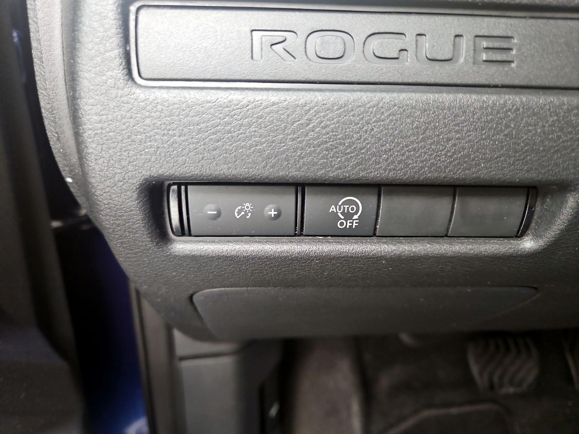 Thumbnail: 2023 Nissan Rogue - 13