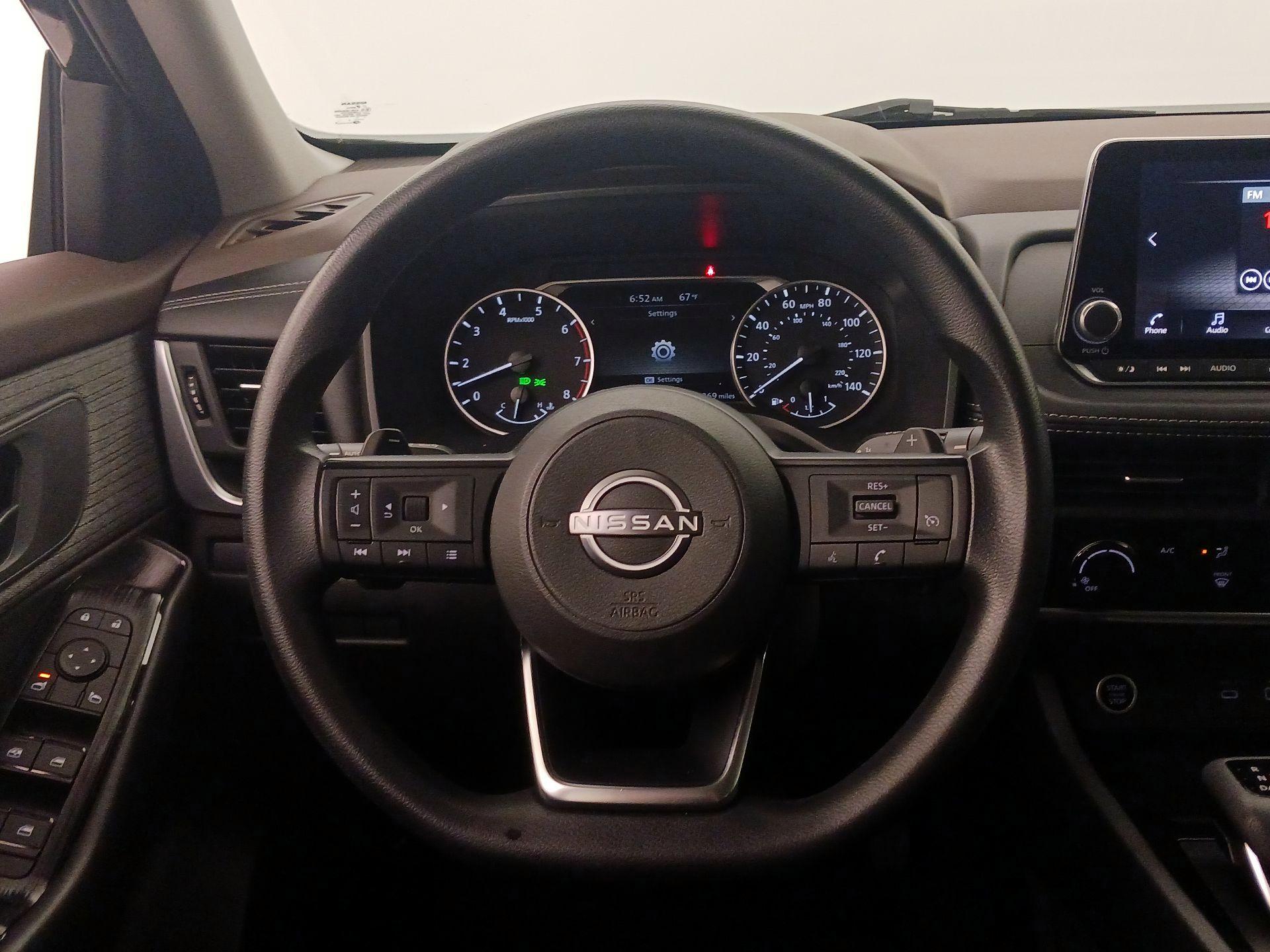 Thumbnail: 2023 Nissan Rogue - 10