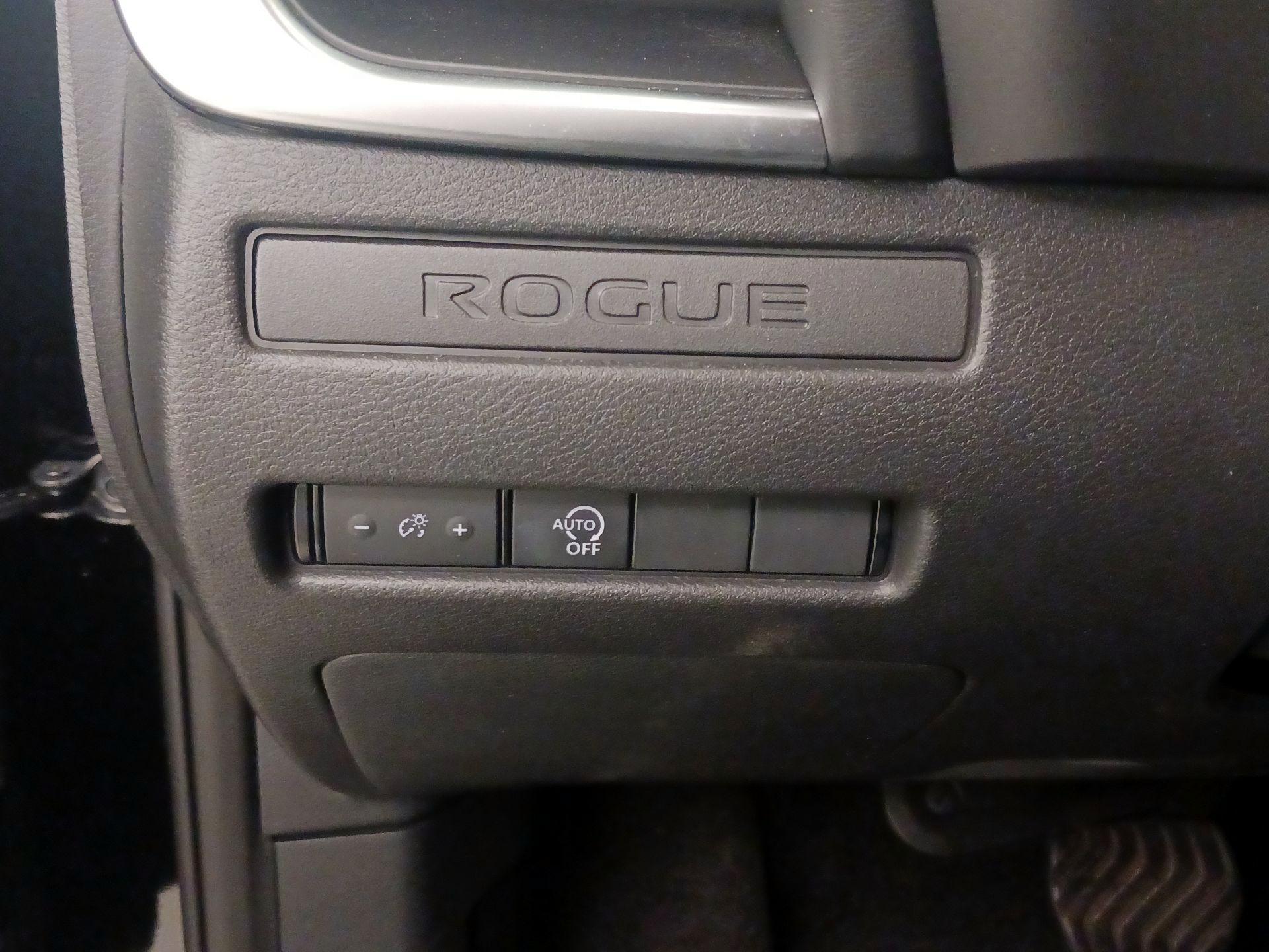 Thumbnail: 2023 Nissan Rogue - 13