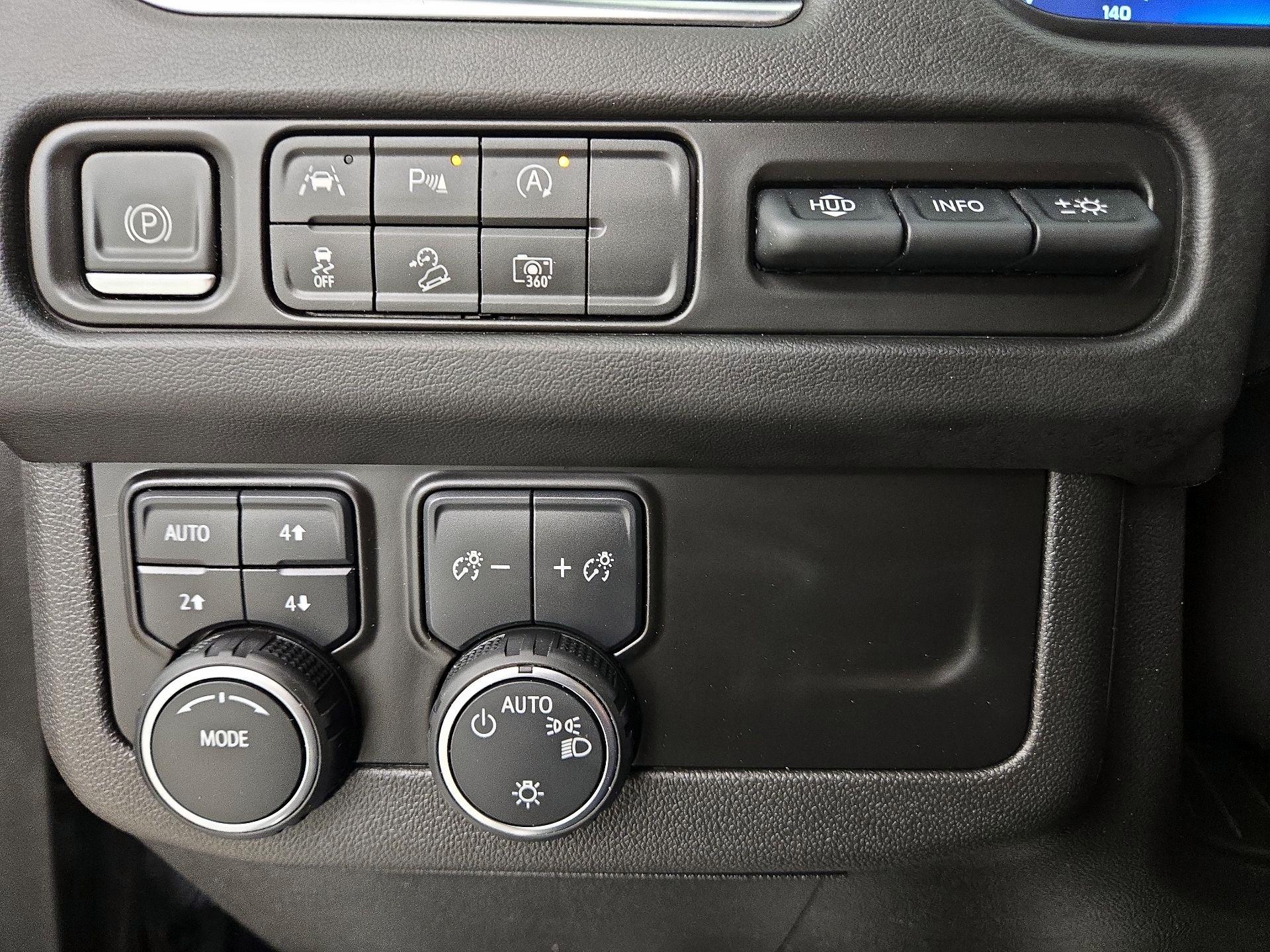 Thumbnail: 2023 Chevrolet Suburban - 13