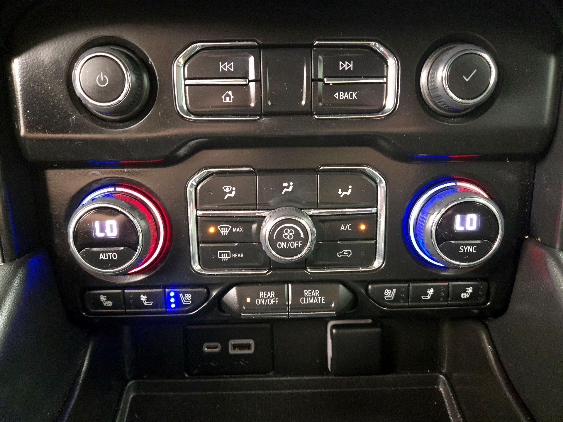 Thumbnail: 2023 Chevrolet Suburban - 17