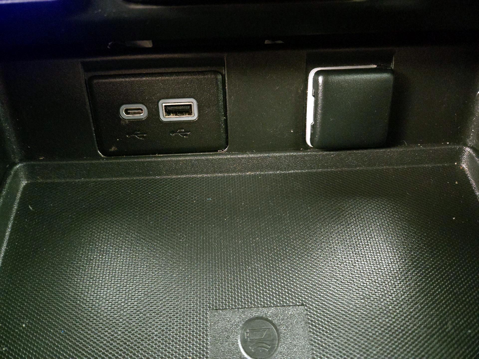 Thumbnail: 2023 Chevrolet Suburban - 19