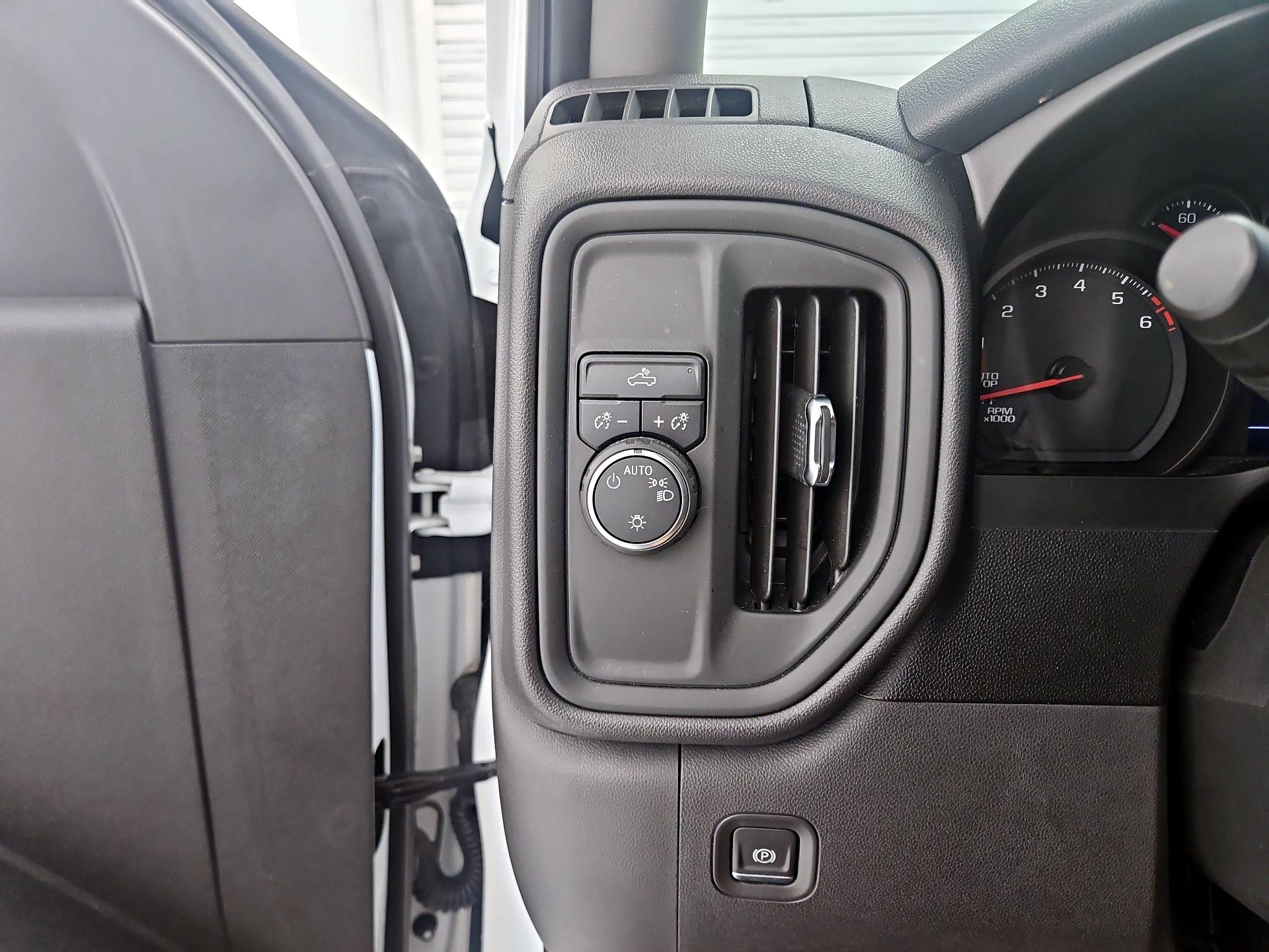 Thumbnail: 2021 Chevrolet Silverado 1500 - 13