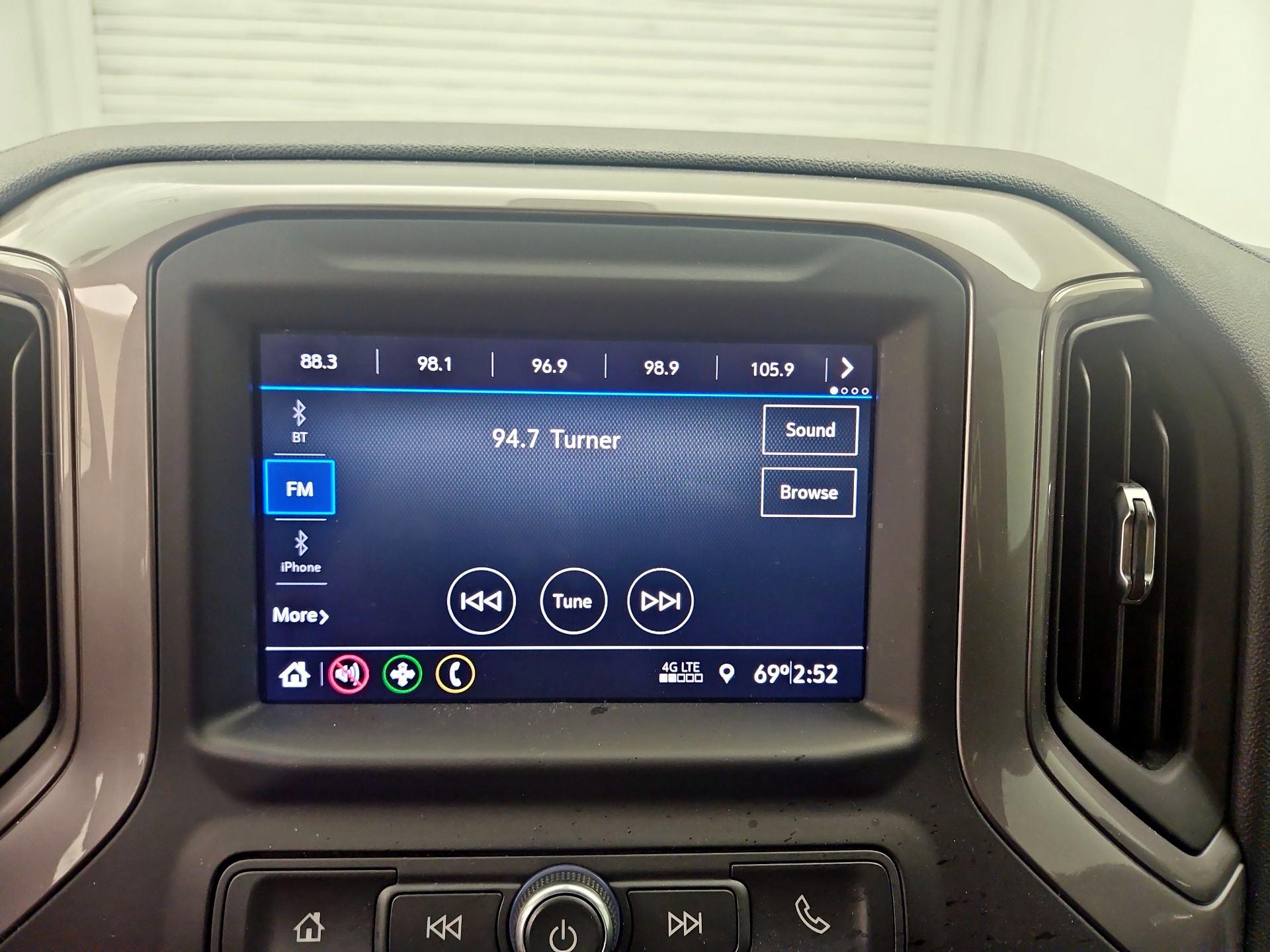 Thumbnail: 2021 Chevrolet Silverado 1500 - 16