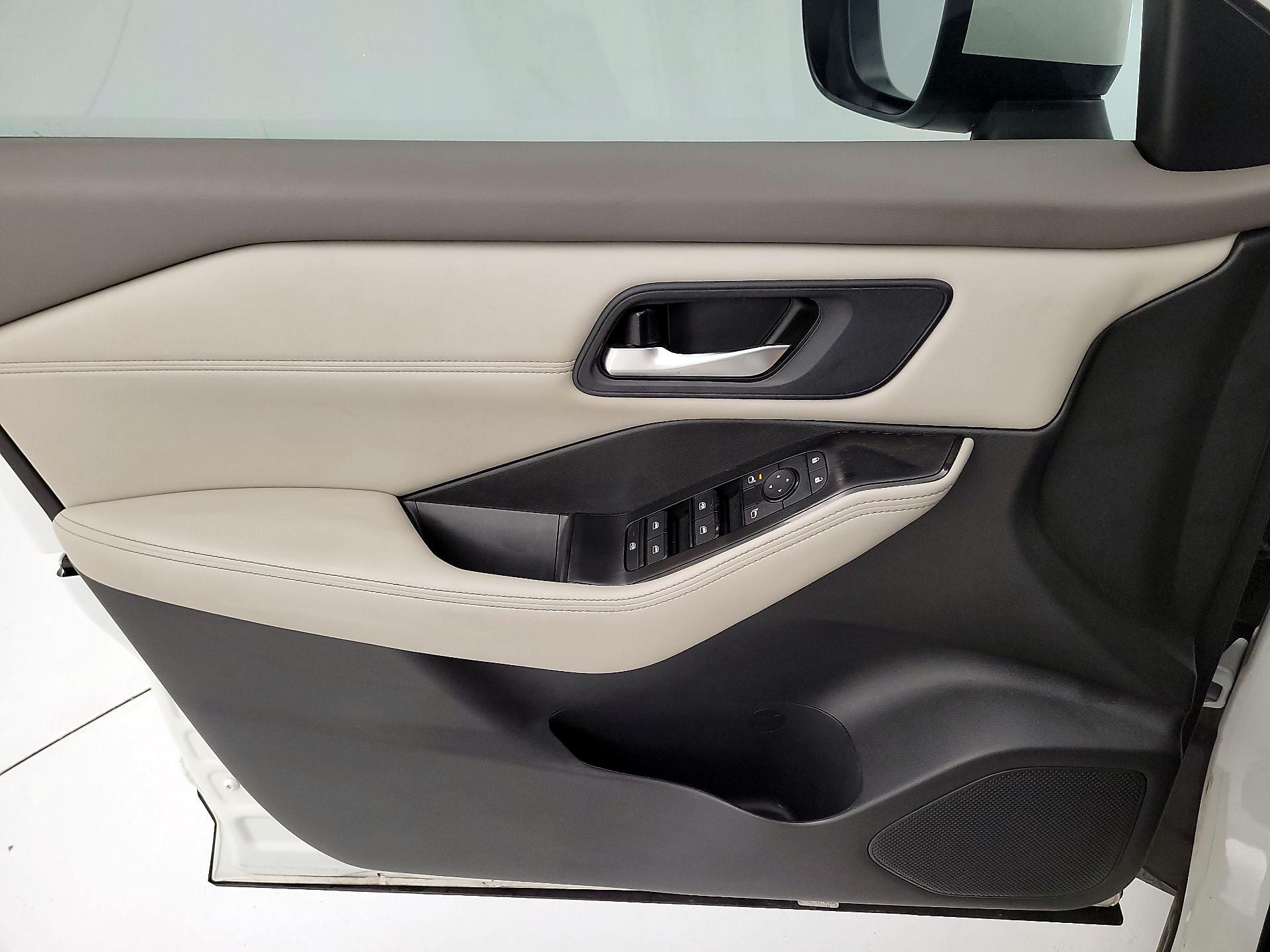 Thumbnail: 2023 Nissan Rogue - 12