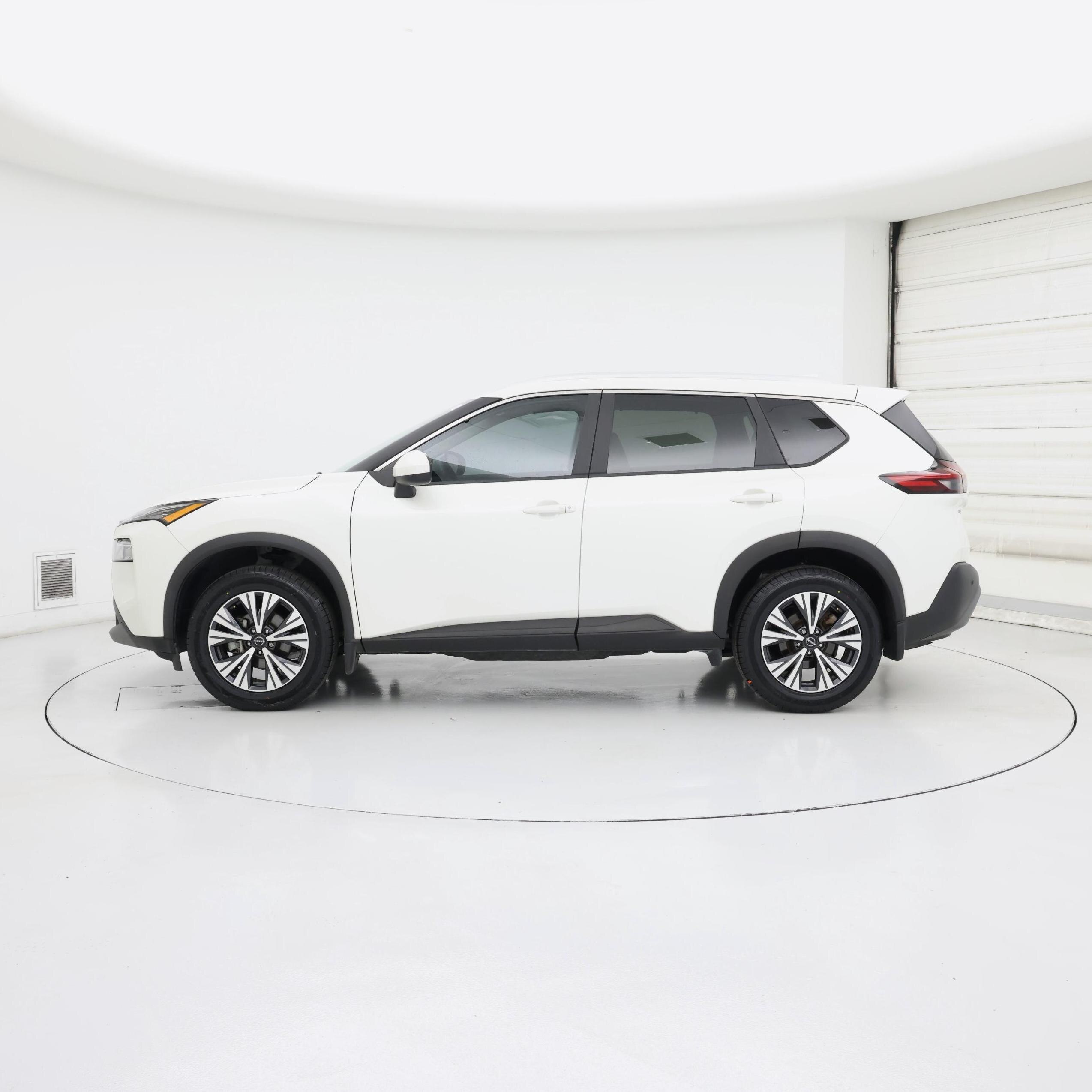 Thumbnail: 2023 Nissan Rogue - 3