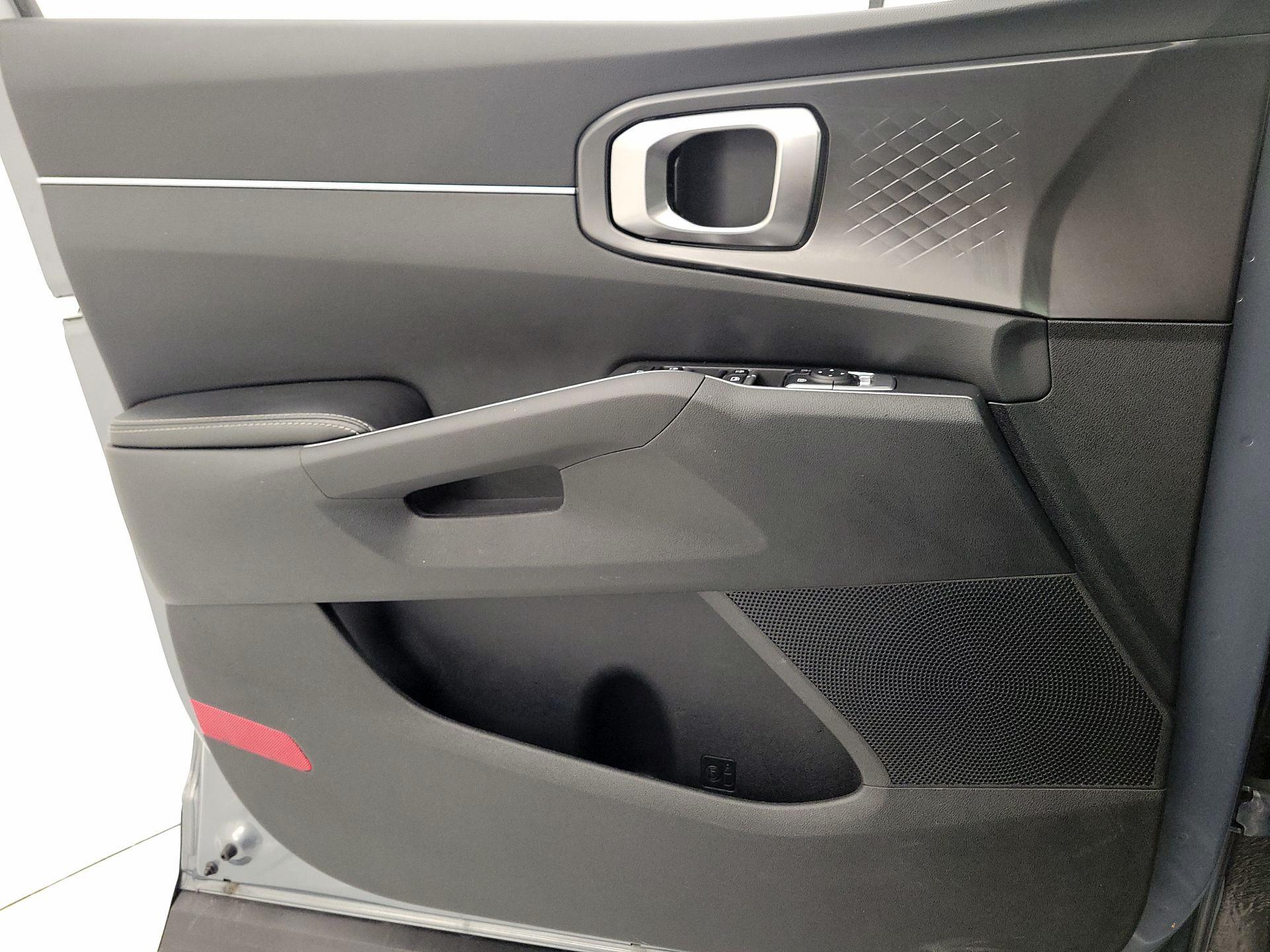 Thumbnail: 2024 Kia Sorento - 12