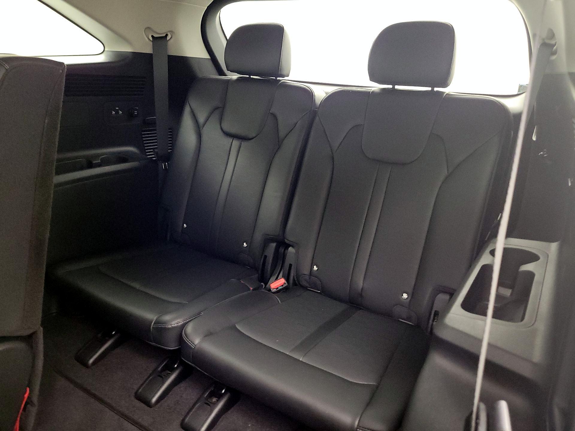 Thumbnail: 2024 Kia Sorento - 20