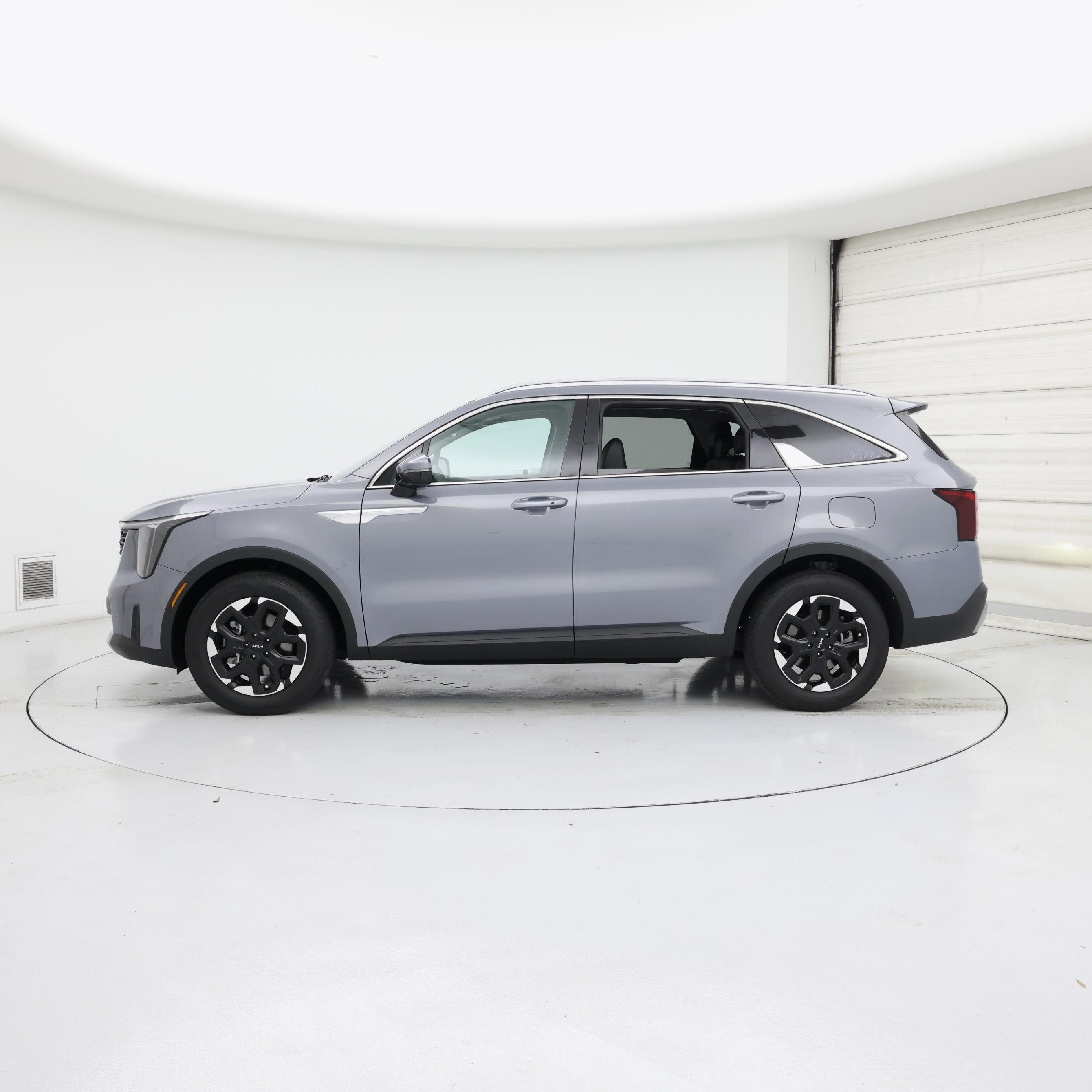 Thumbnail: 2024 Kia Sorento - 3