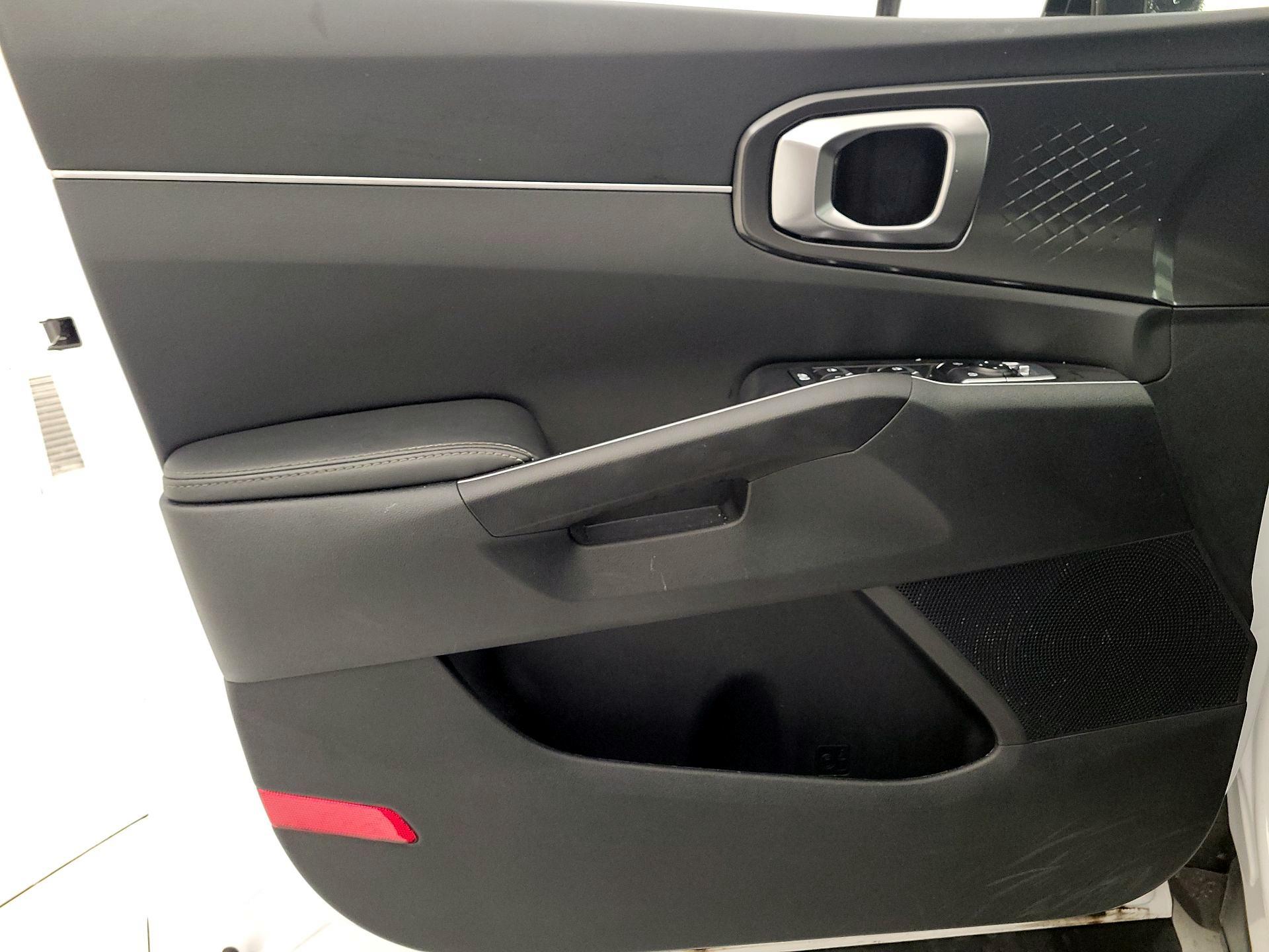 Thumbnail: 2025 Kia Sorento - 12