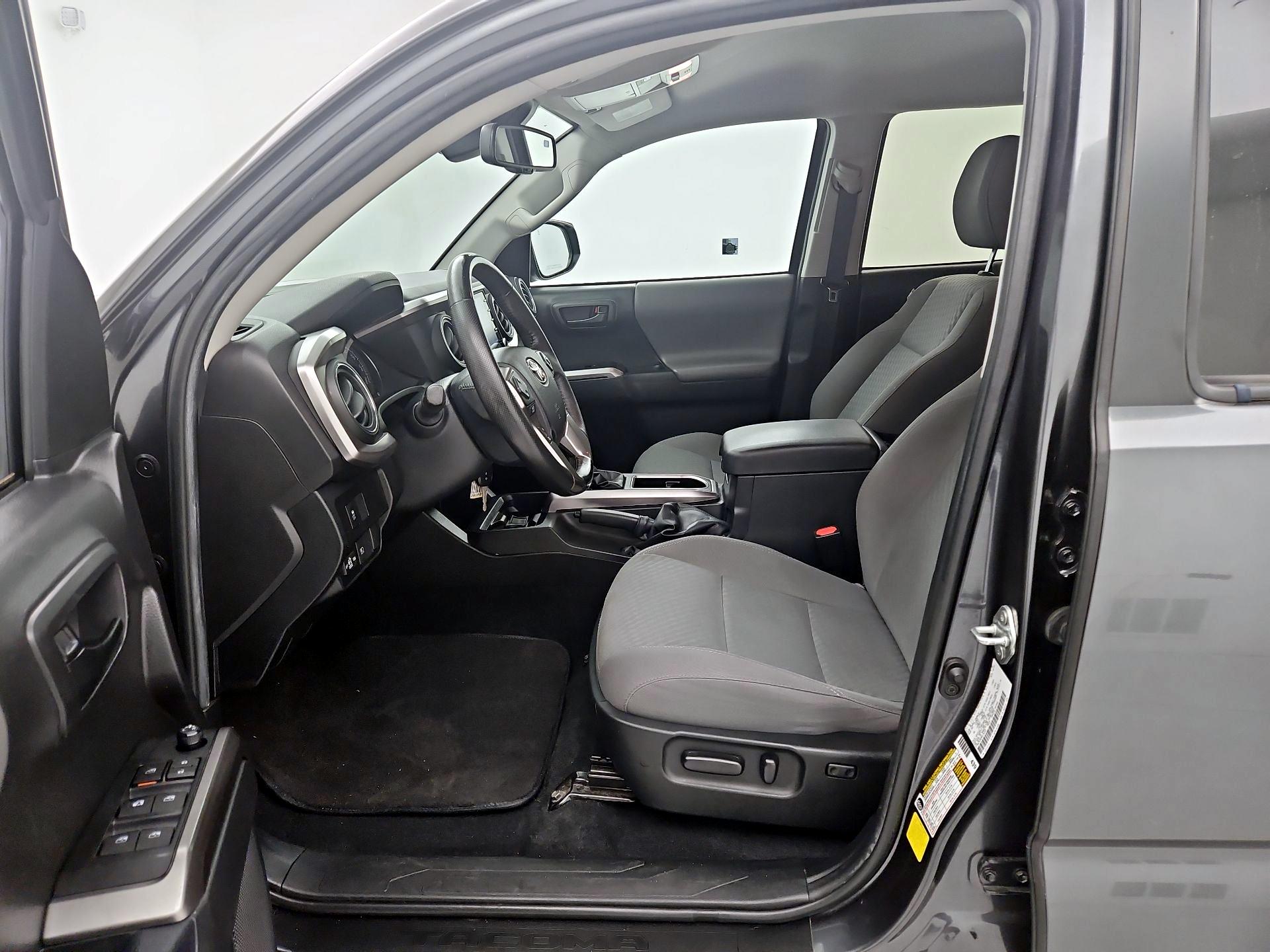 Thumbnail: 2022 Toyota Tacoma - 11