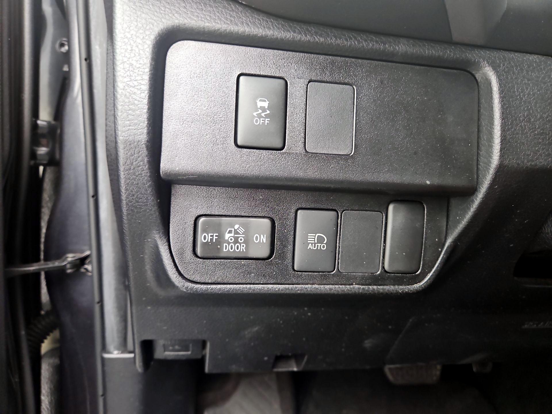 Thumbnail: 2022 Toyota Tacoma - 13