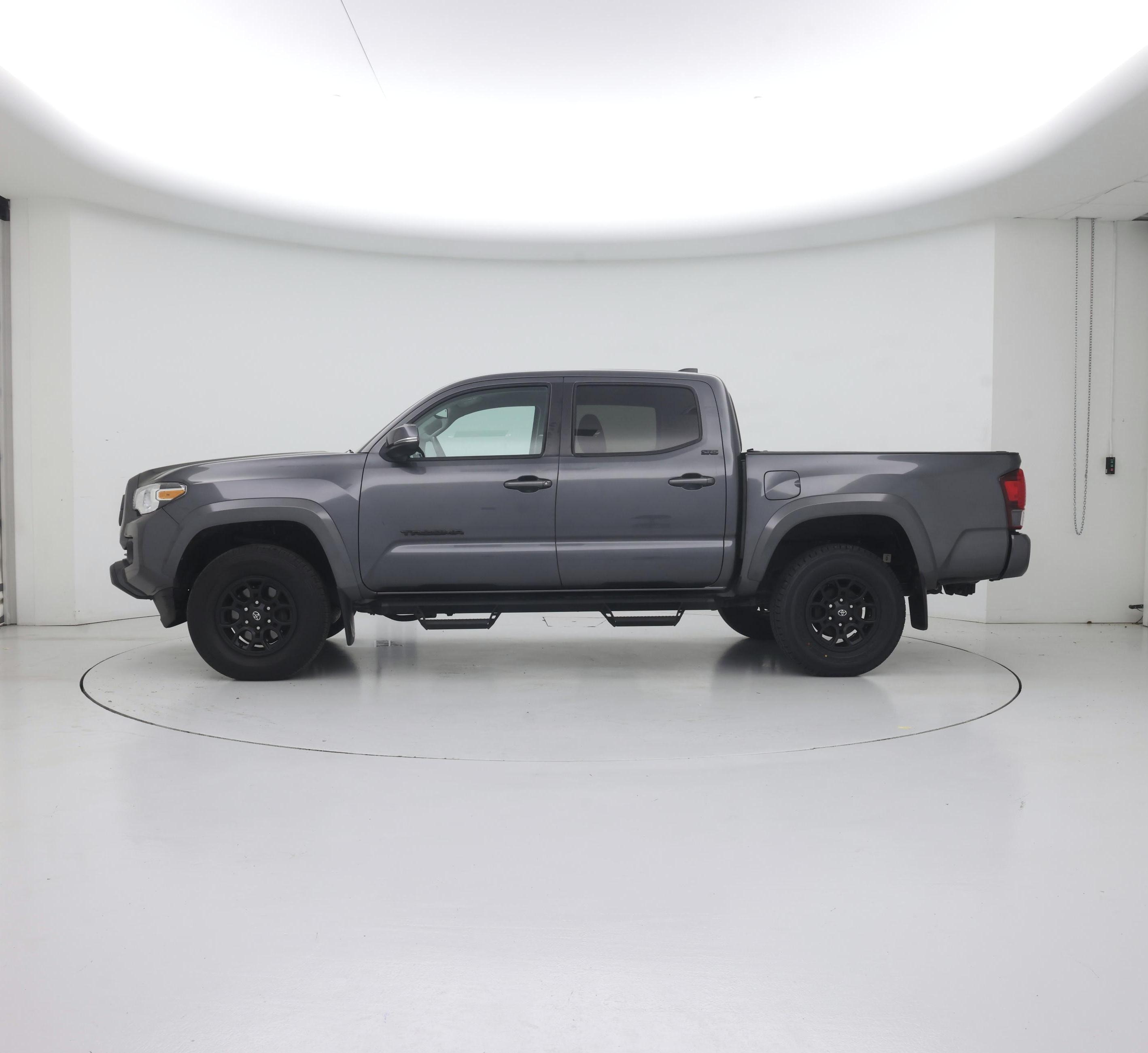 Thumbnail: 2022 Toyota Tacoma - 3