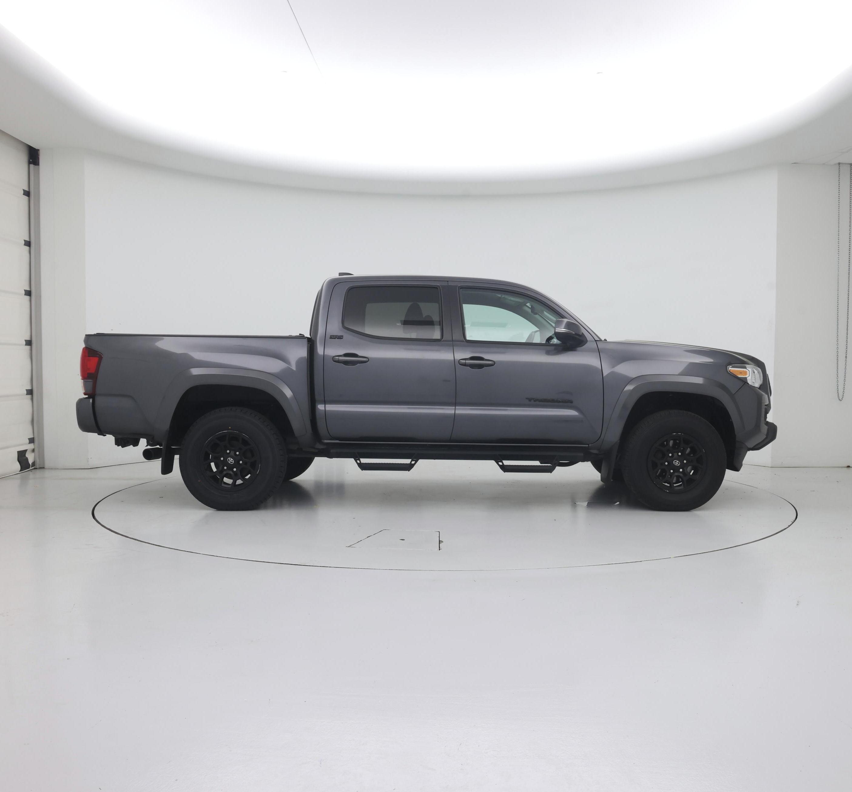 Thumbnail: 2022 Toyota Tacoma - 7