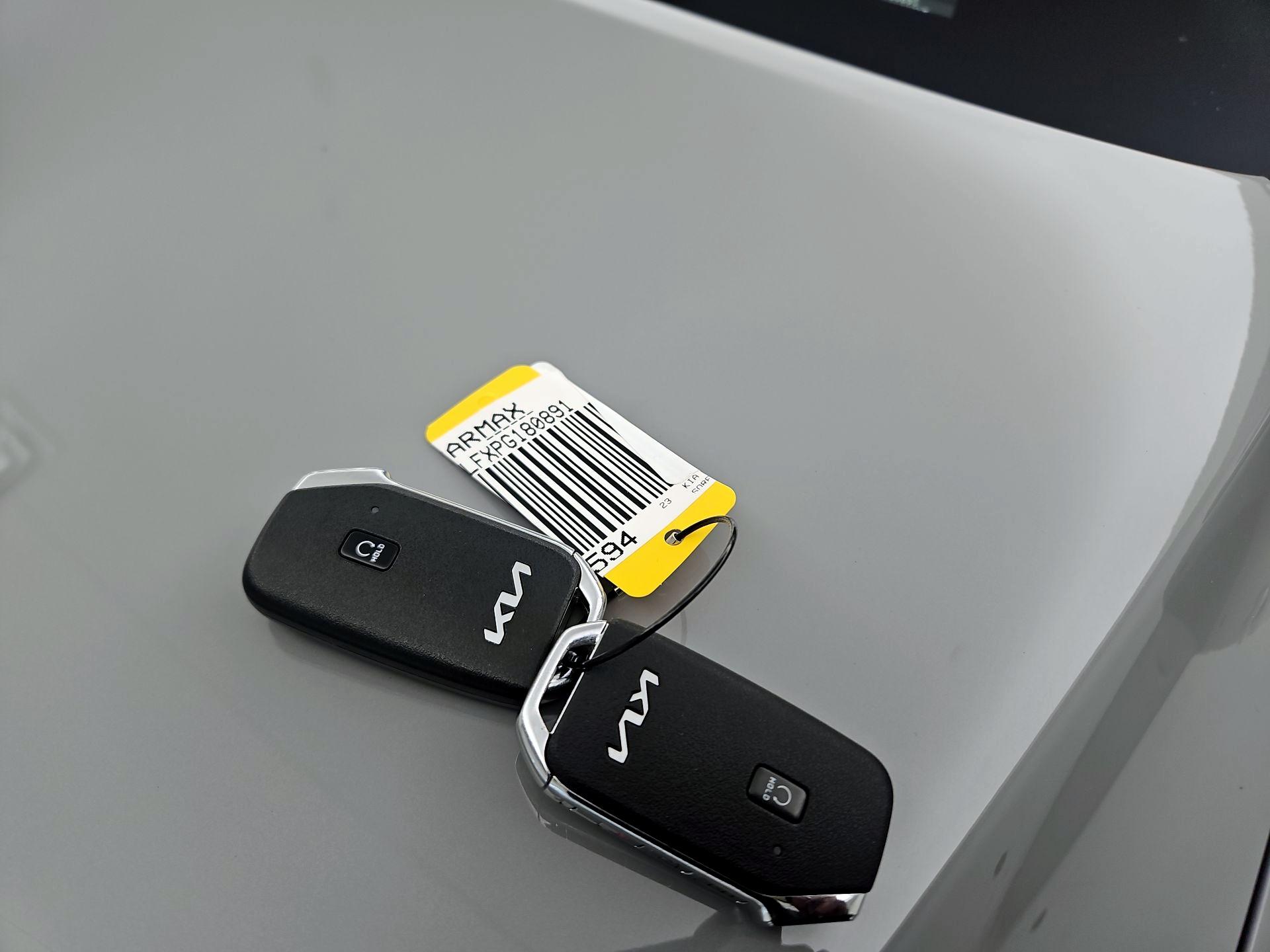 Thumbnail: 2023 Kia Sorento - 19