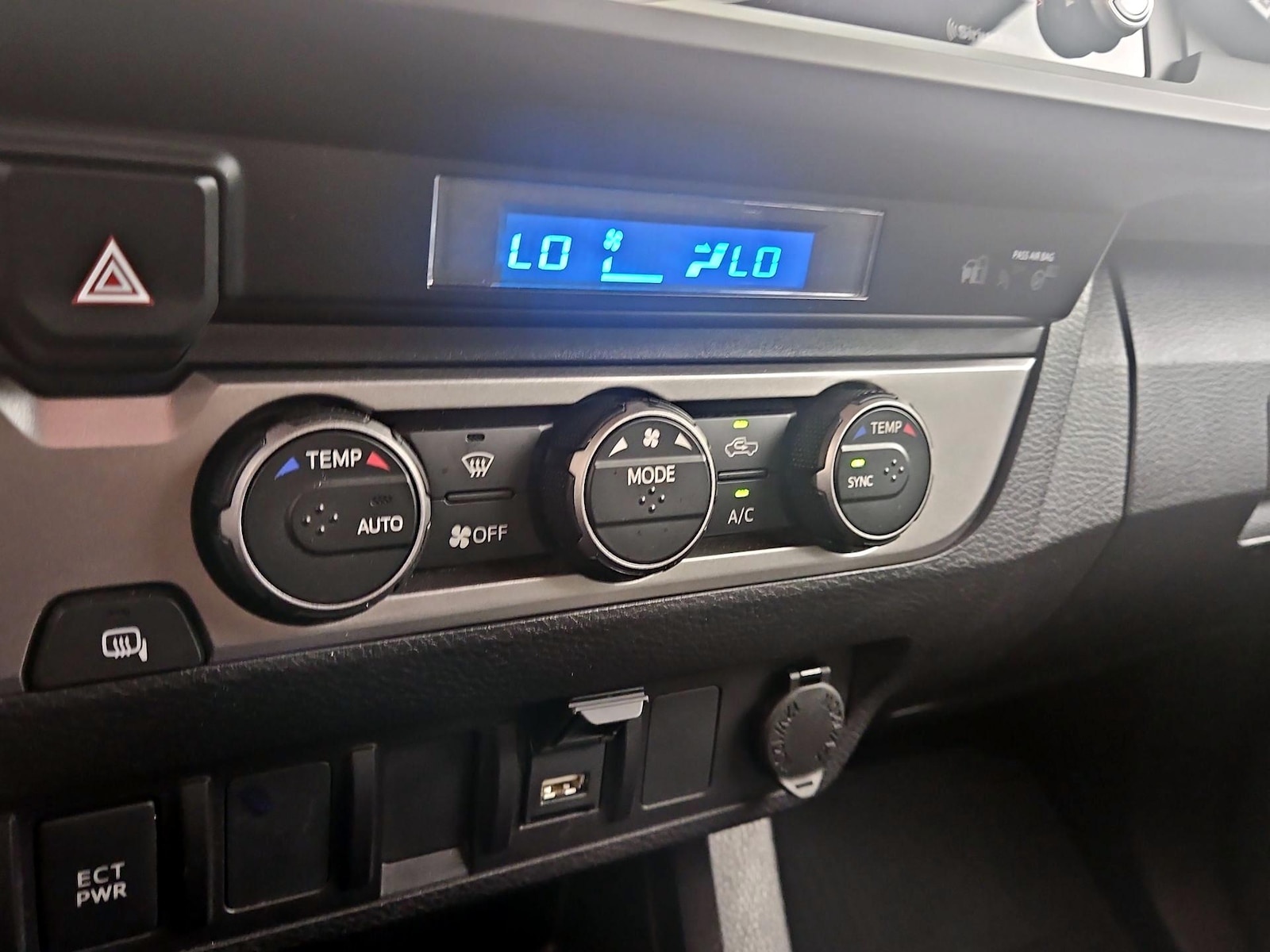2023 Toyota Tacoma SR - Photo 17