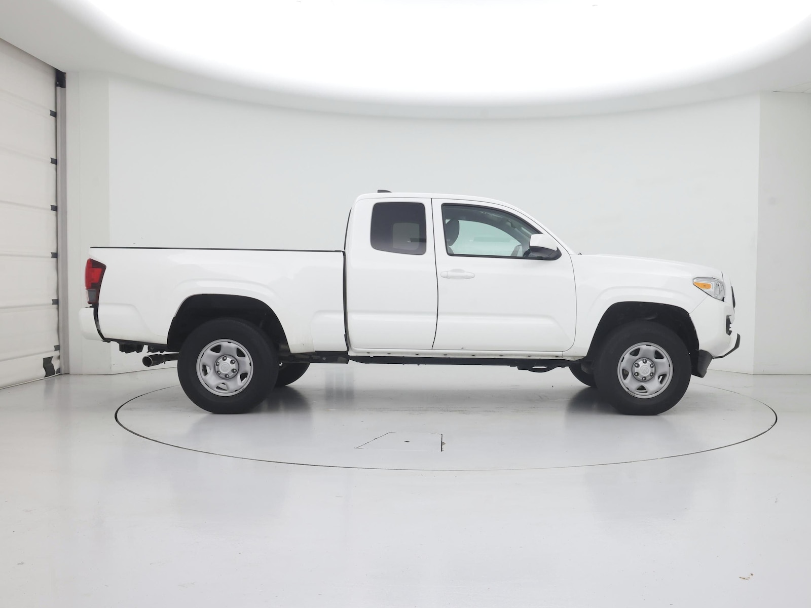 2023 Toyota Tacoma SR - Photo 6