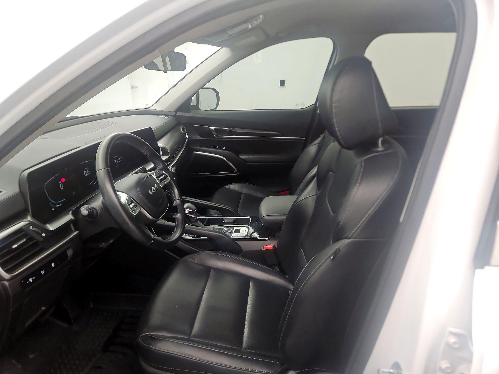 Thumbnail: 2023 Kia Telluride - 11