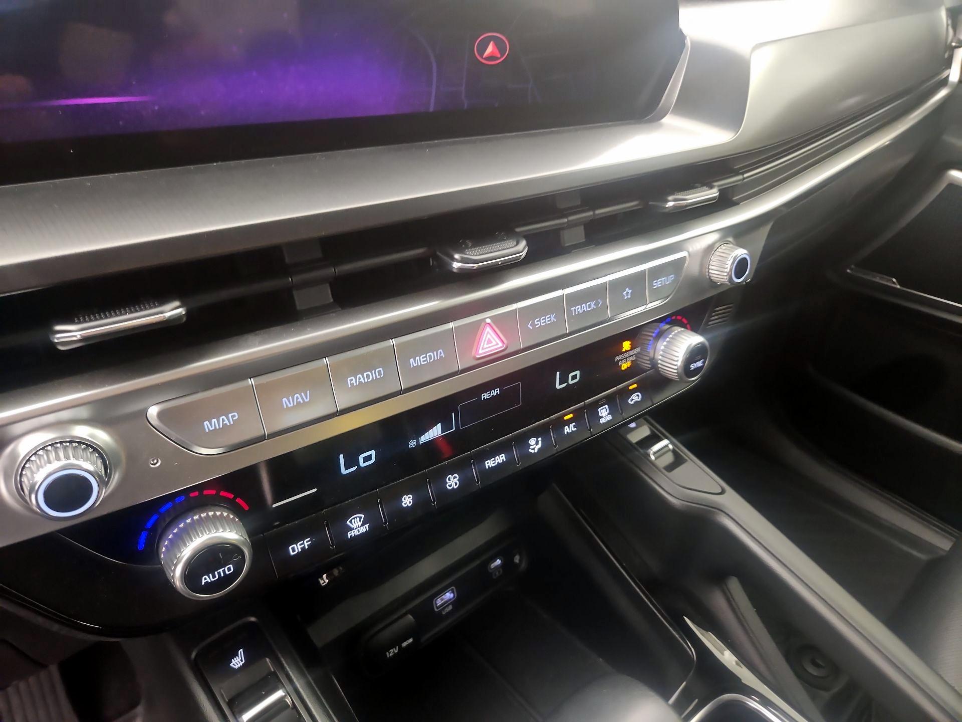 Thumbnail: 2023 Kia Telluride - 14