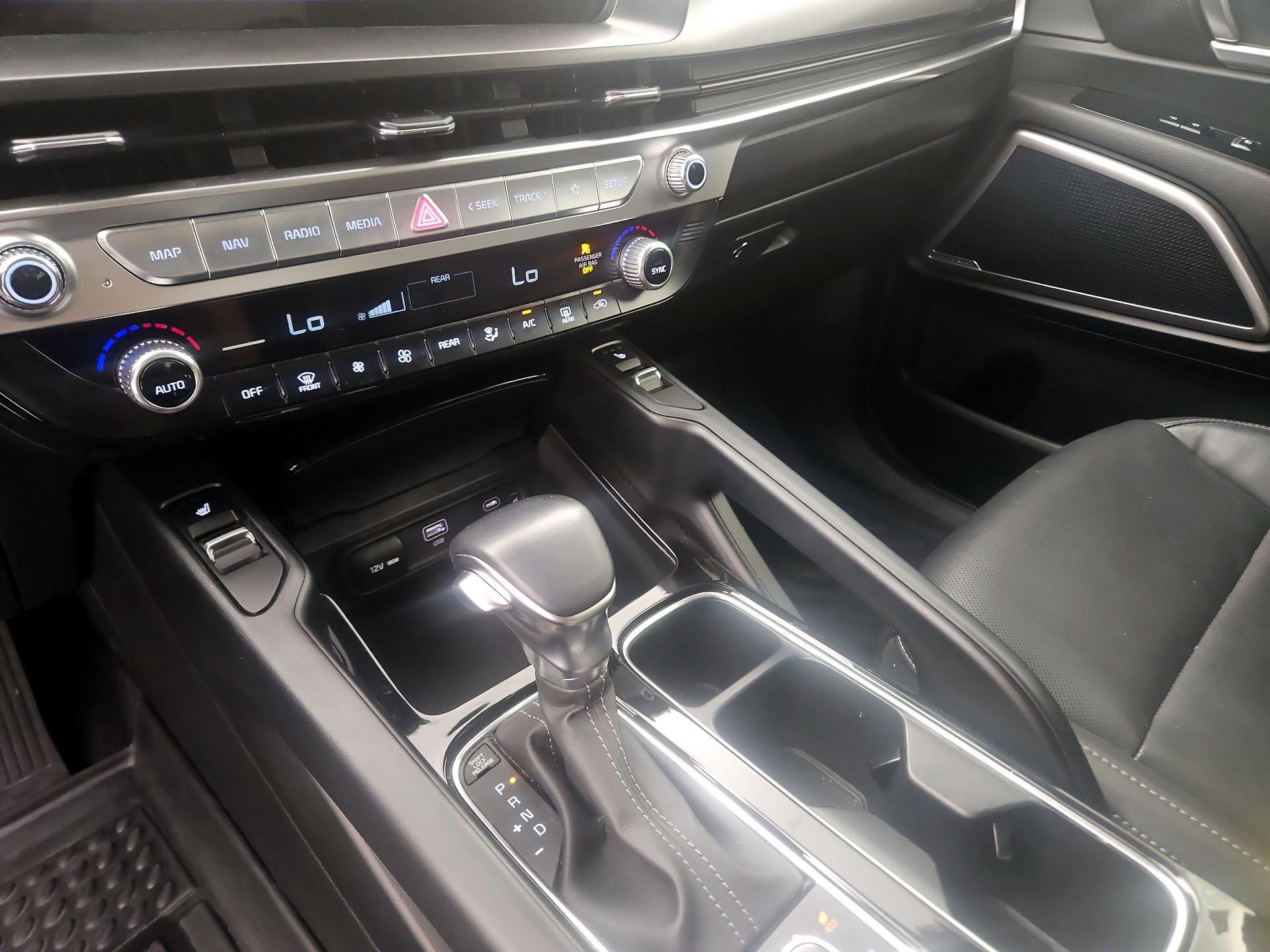 Thumbnail: 2023 Kia Telluride - 15