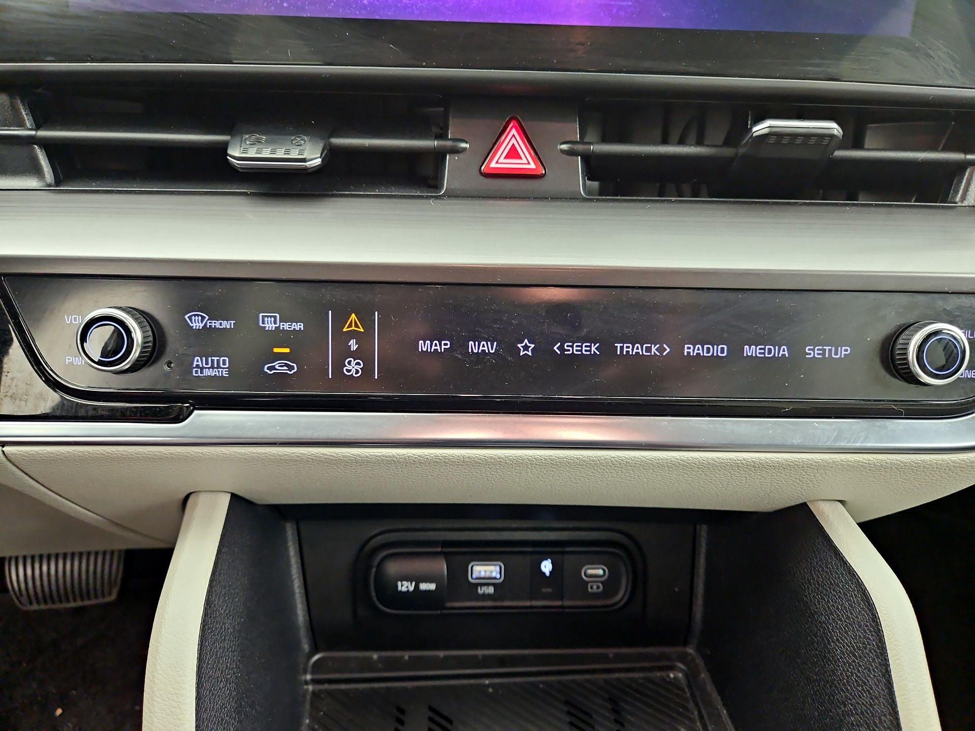 Thumbnail: 2023 Kia Sportage - 17