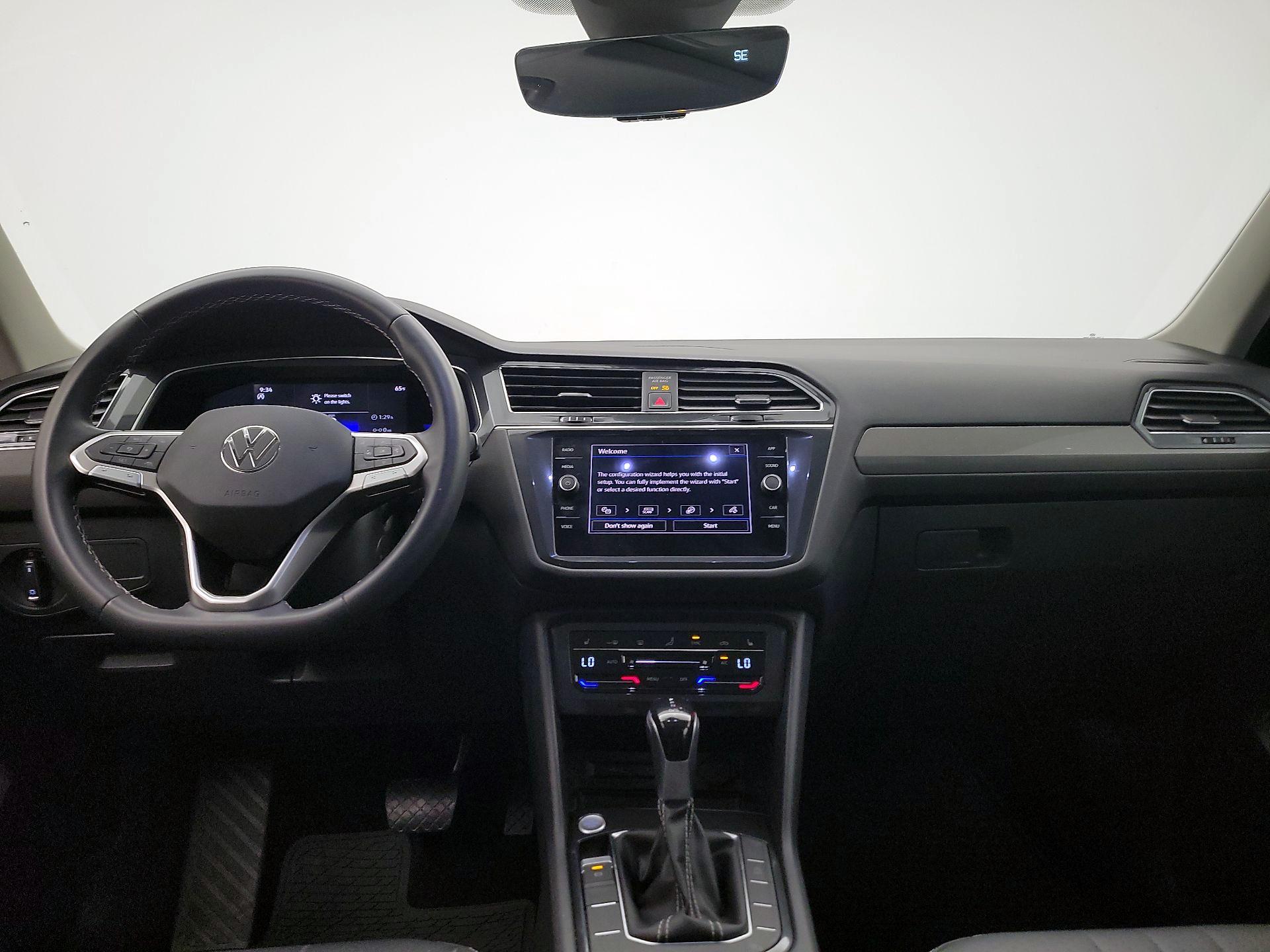 Thumbnail: 2022 Volkswagen Tiguan - 9