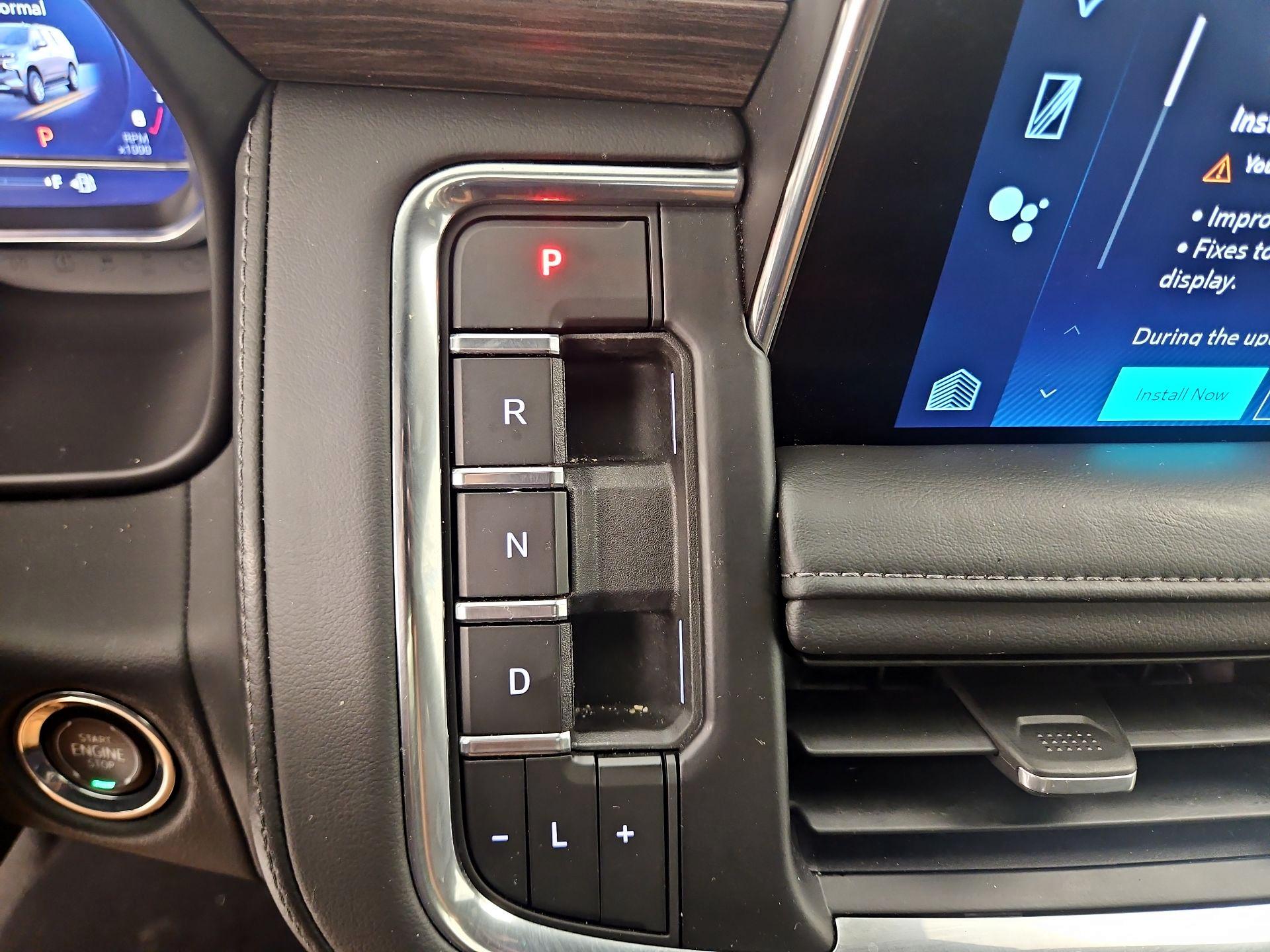 Thumbnail: 2023 Chevrolet Suburban - 18