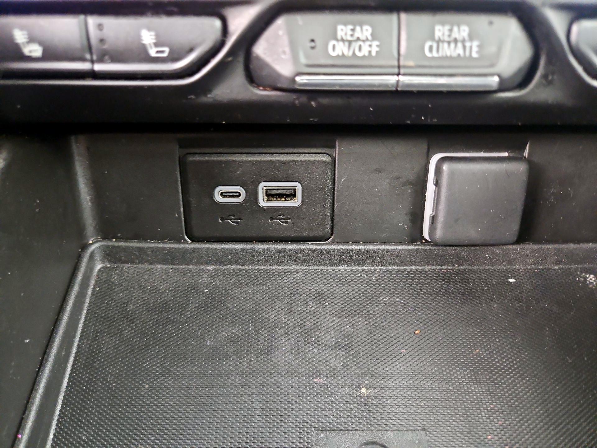 Thumbnail: 2023 Chevrolet Suburban - 19