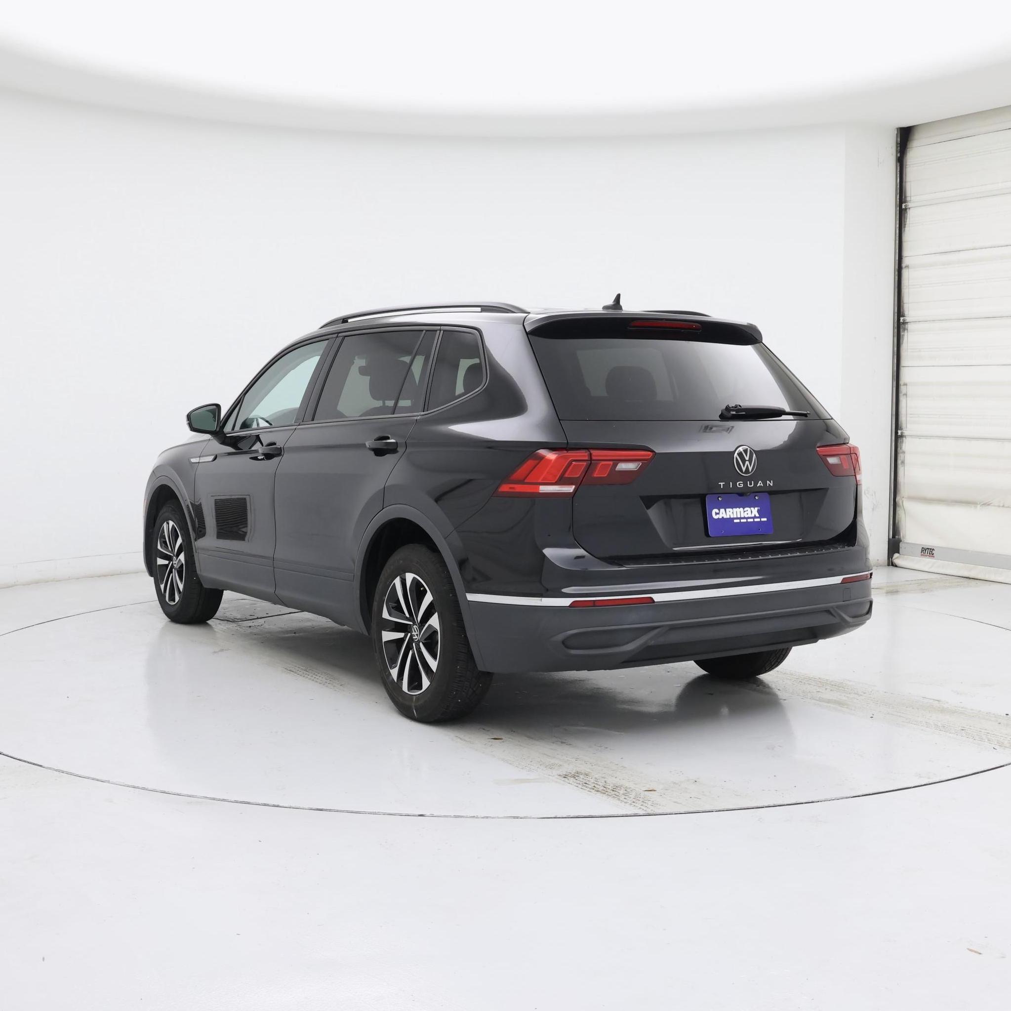Thumbnail: 2023 Volkswagen Tiguan - 2
