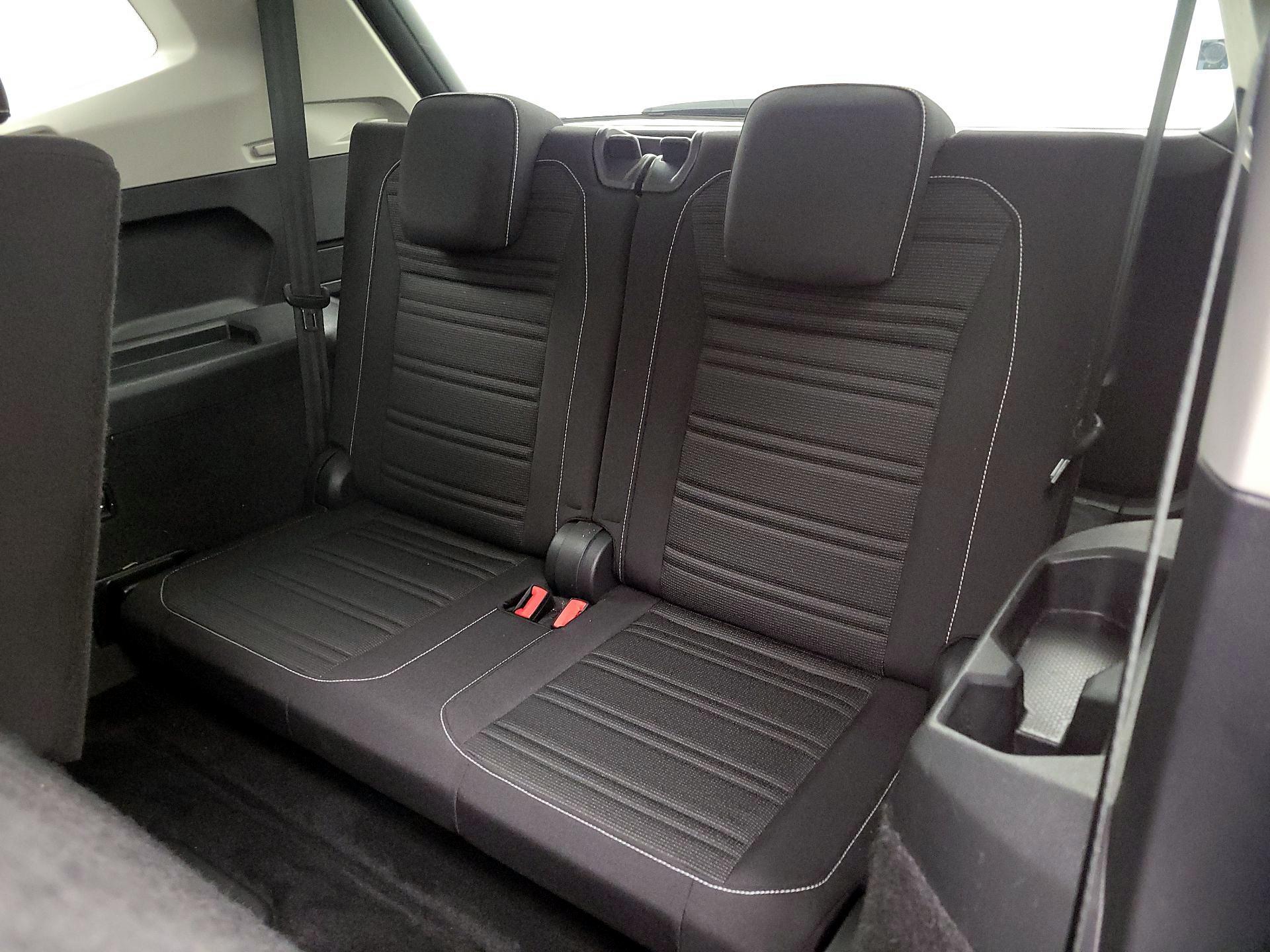 Thumbnail: 2023 Volkswagen Tiguan - 20