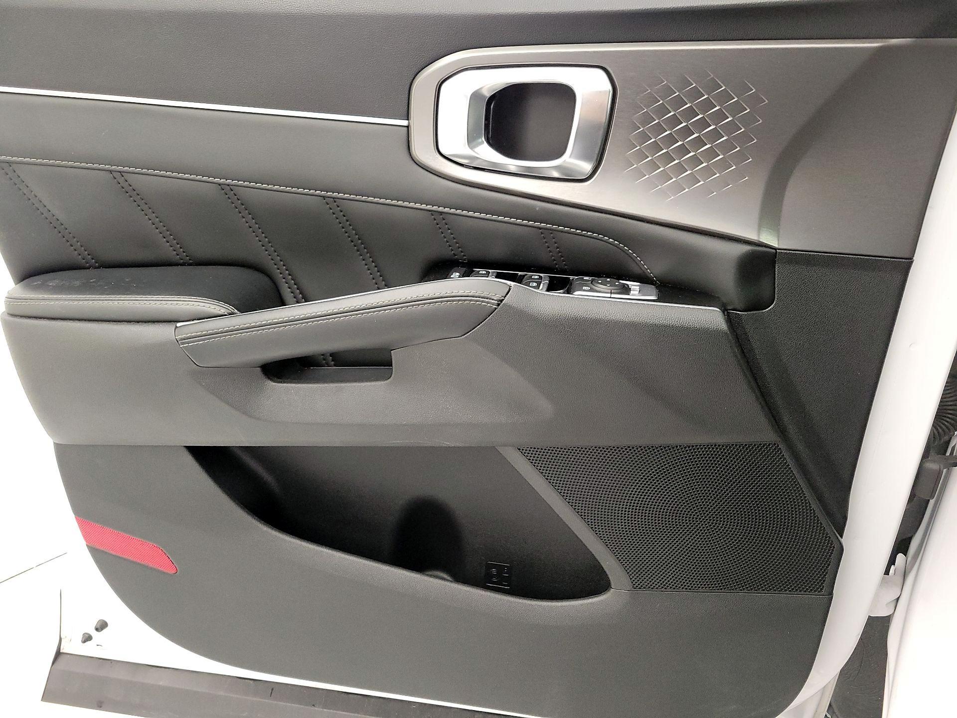 Thumbnail: 2021 Kia Sorento - 12