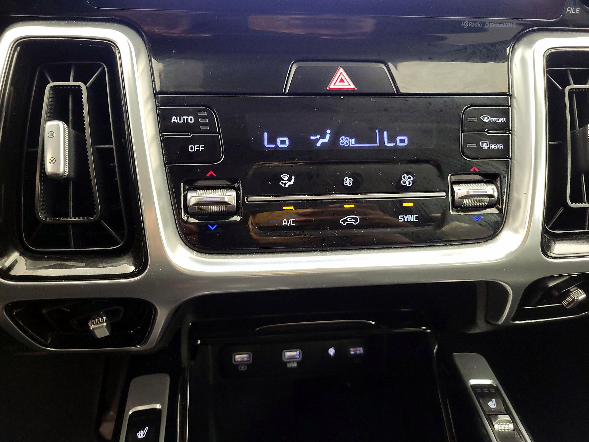 Thumbnail: 2021 Kia Sorento - 16