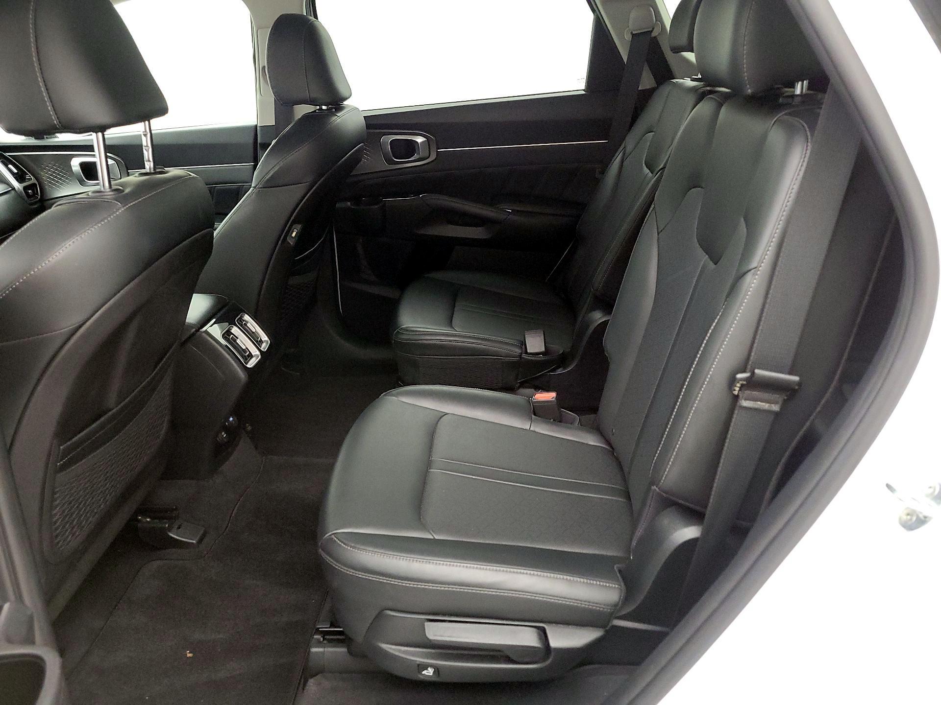 Thumbnail: 2021 Kia Sorento - 19