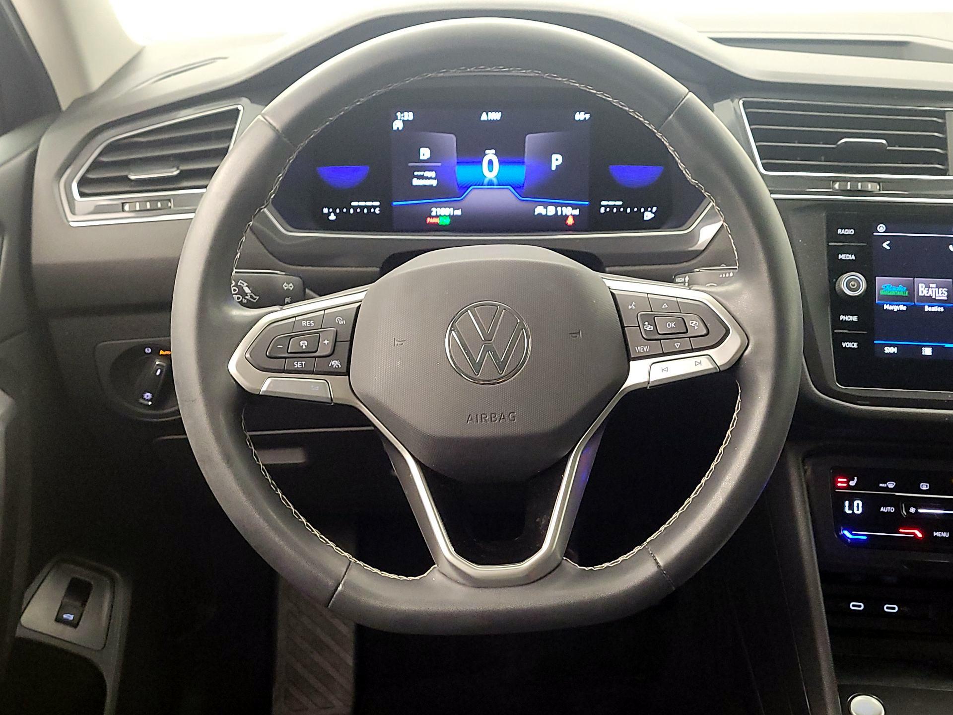 Thumbnail: 2022 Volkswagen Tiguan - 10