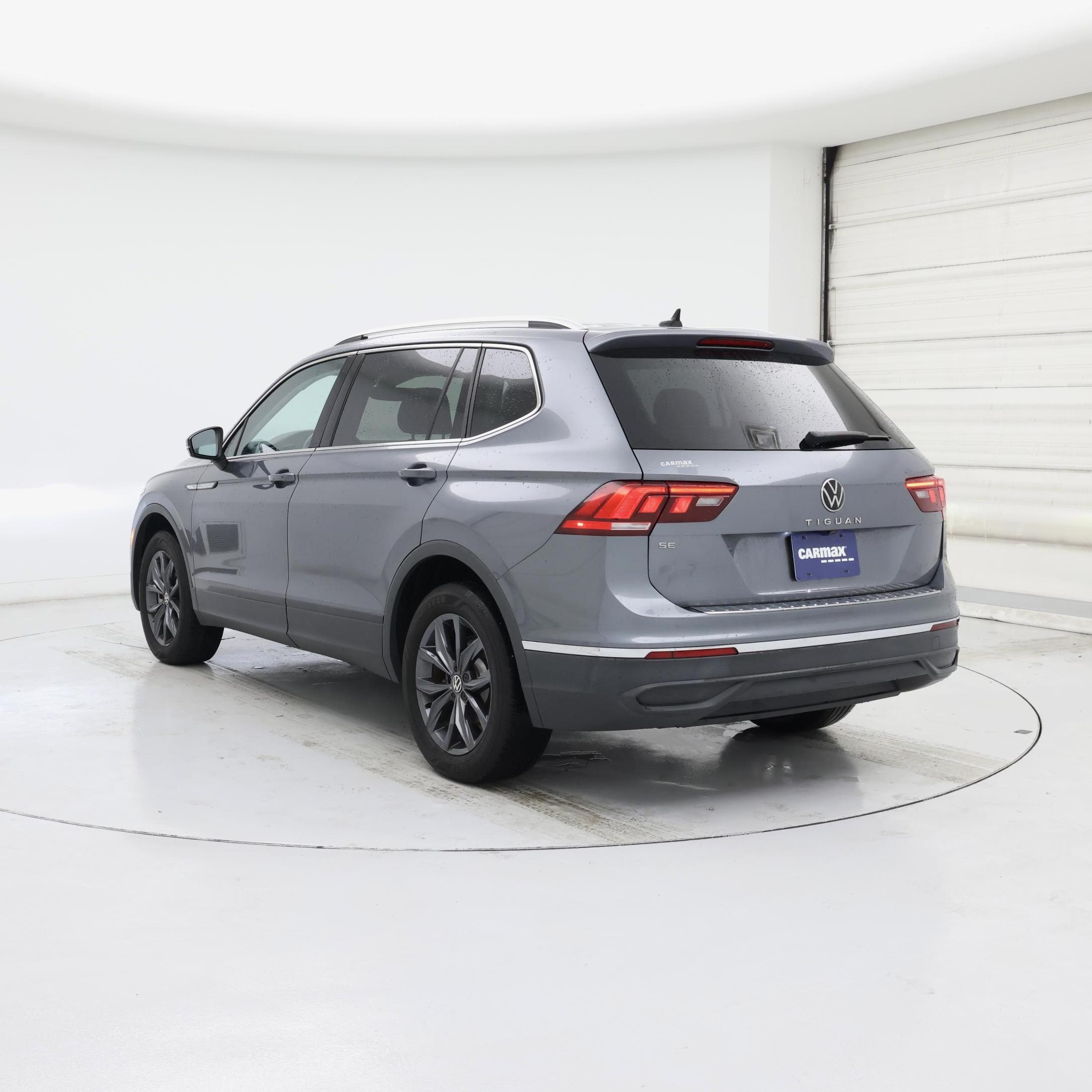 Thumbnail: 2022 Volkswagen Tiguan - 2