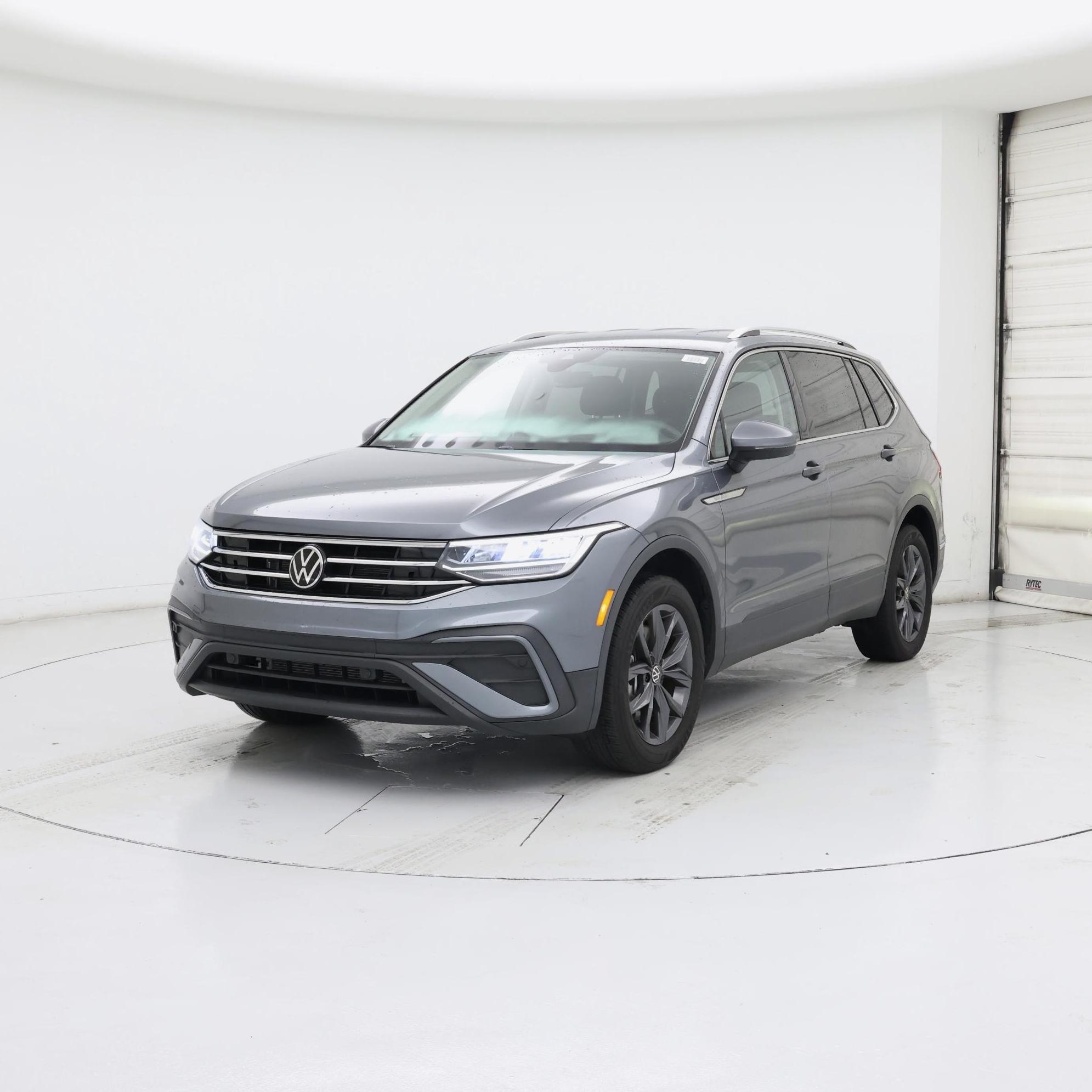 Thumbnail: 2022 Volkswagen Tiguan - 4
