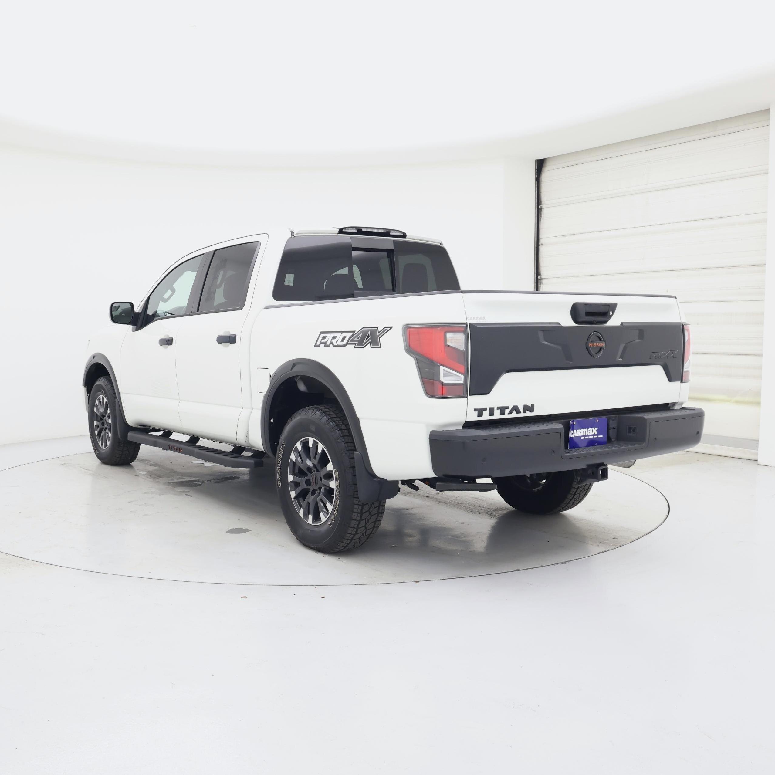 Thumbnail: 2020 Nissan Titan - 2